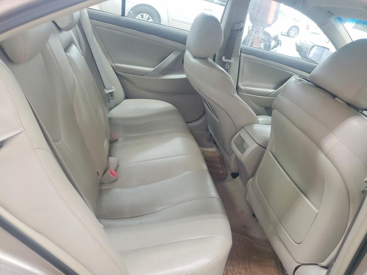 2009 Toyota Camry Le Gold vin: 4T1BE46K79U396780
