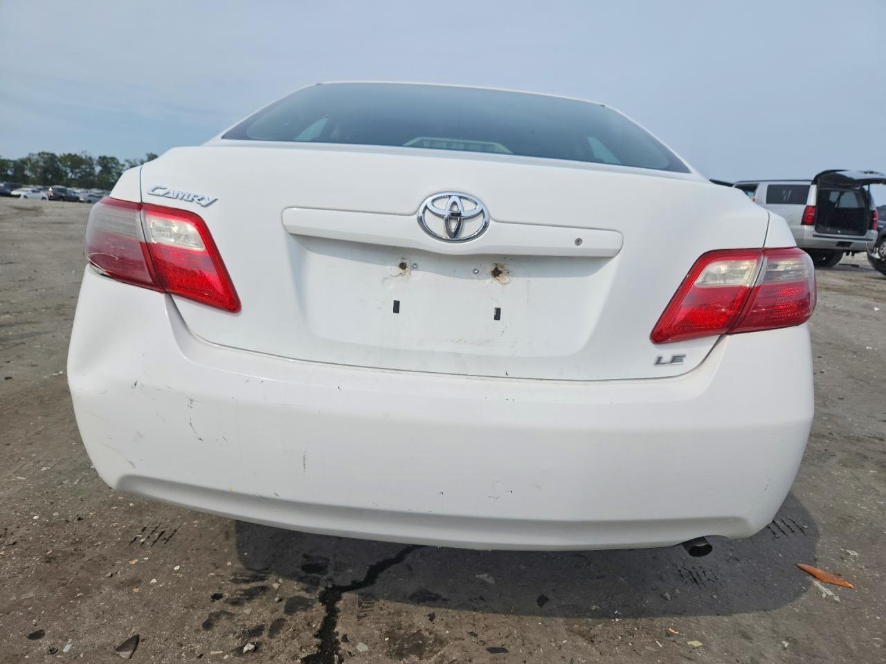 2009 Toyota Camry Le White vin: 4T1BE46K79U800225