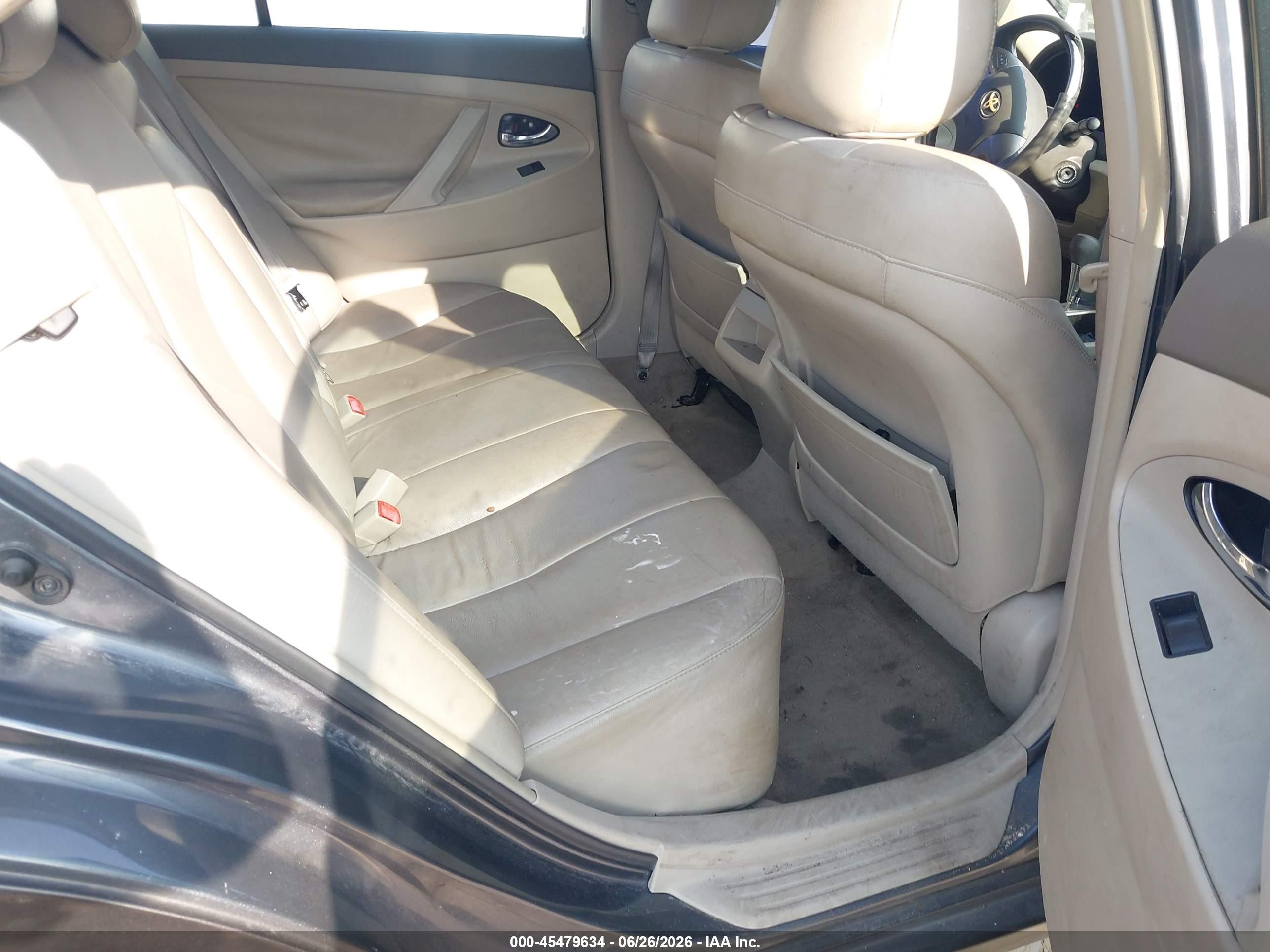 2009 Toyota Camry Le Gray vin: 4T1BE46K79U821916