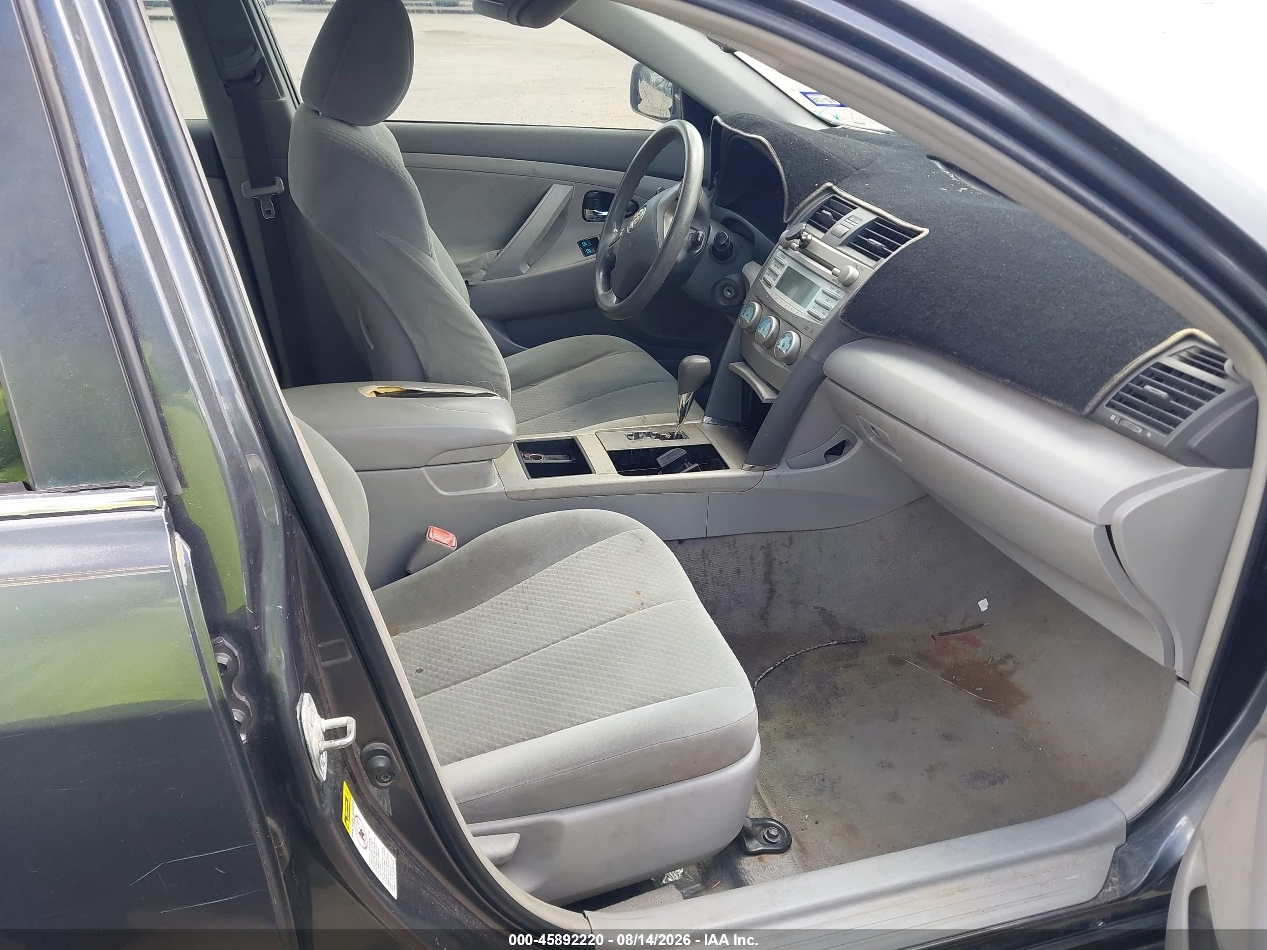 2009 Toyota Camry Le Gray vin: 4T1BE46K79U845617