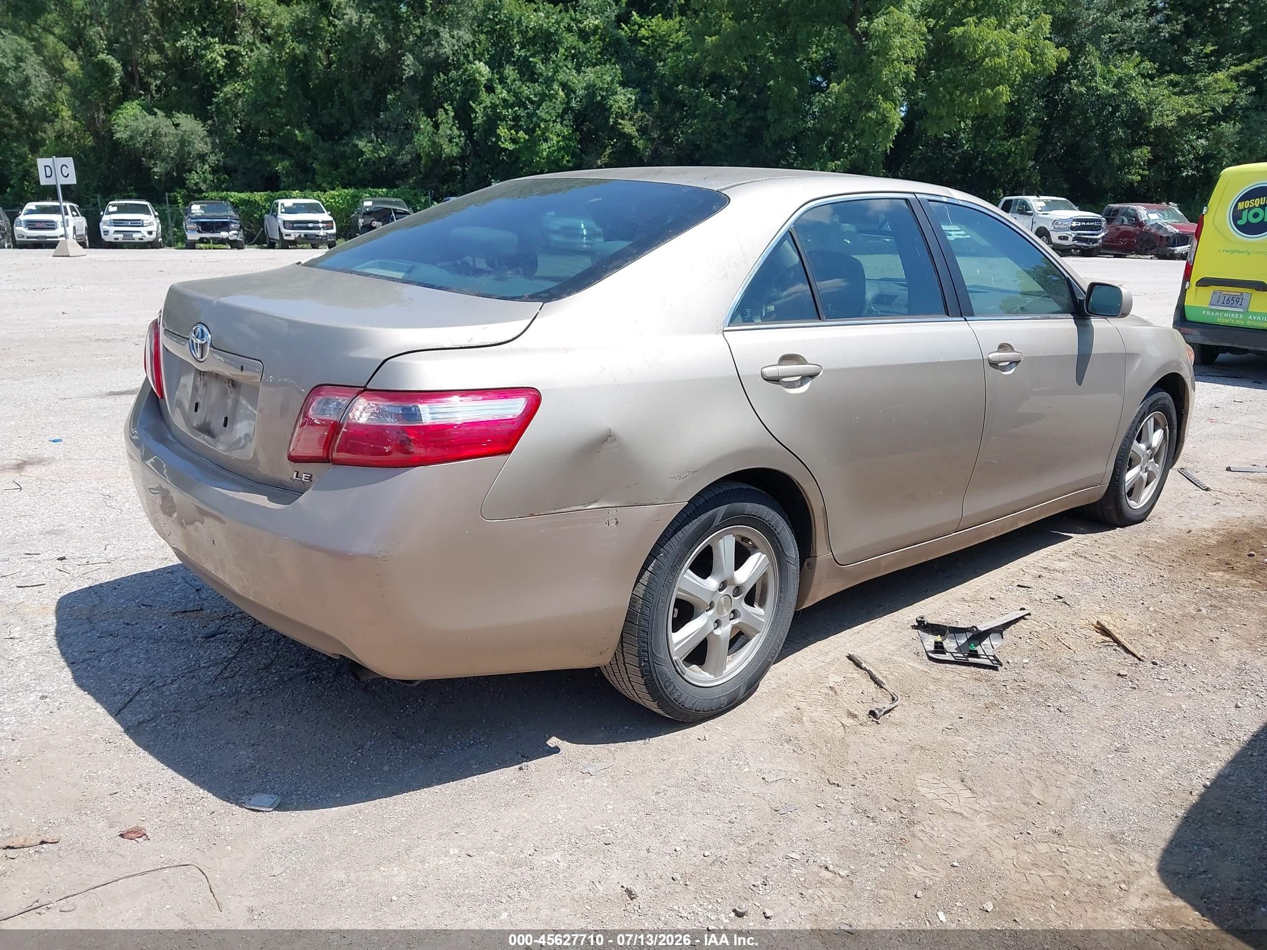 2009 Toyota Camry Le Gold vin: 4T1BE46K79U856441