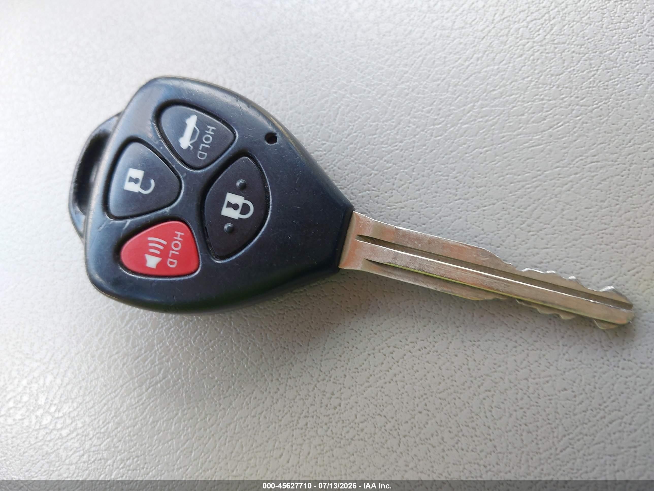 2009 Toyota Camry Le Gold vin: 4T1BE46K79U856441