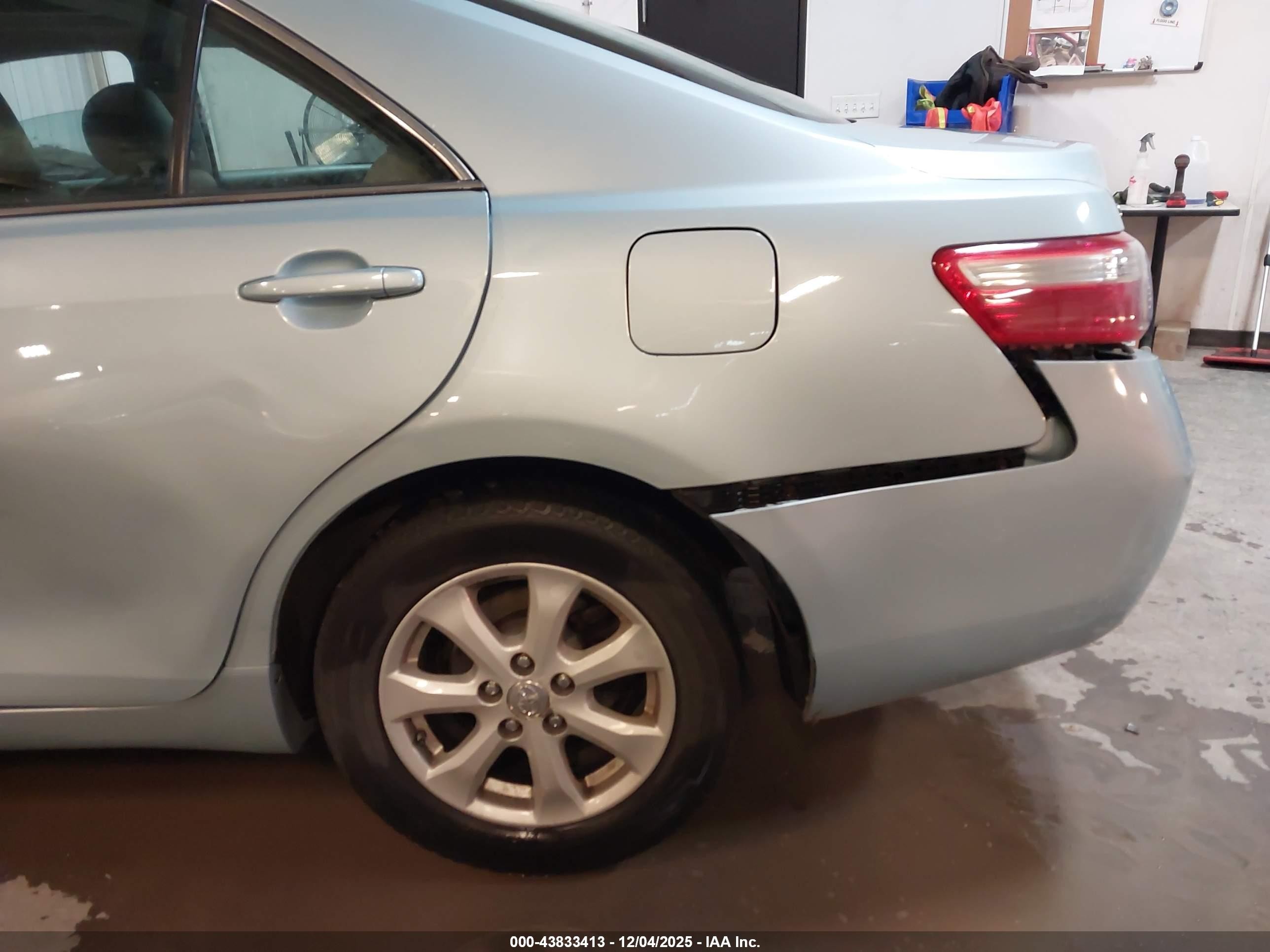 2009 Toyota Camry Le Blue vin: 4T1BE46K79U858836