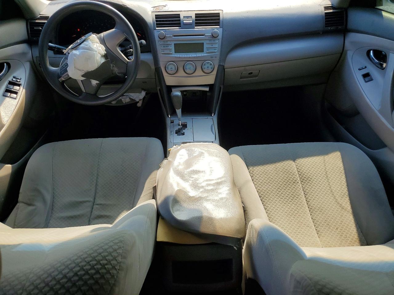 2009 Toyota Camry Le White vin: 4T1BE46K79U863356