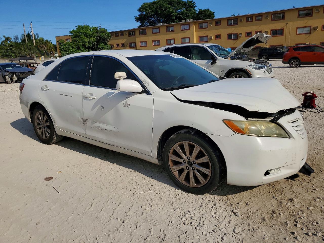 2009 Toyota Camry Le White vin: 4T1BE46K79U863356