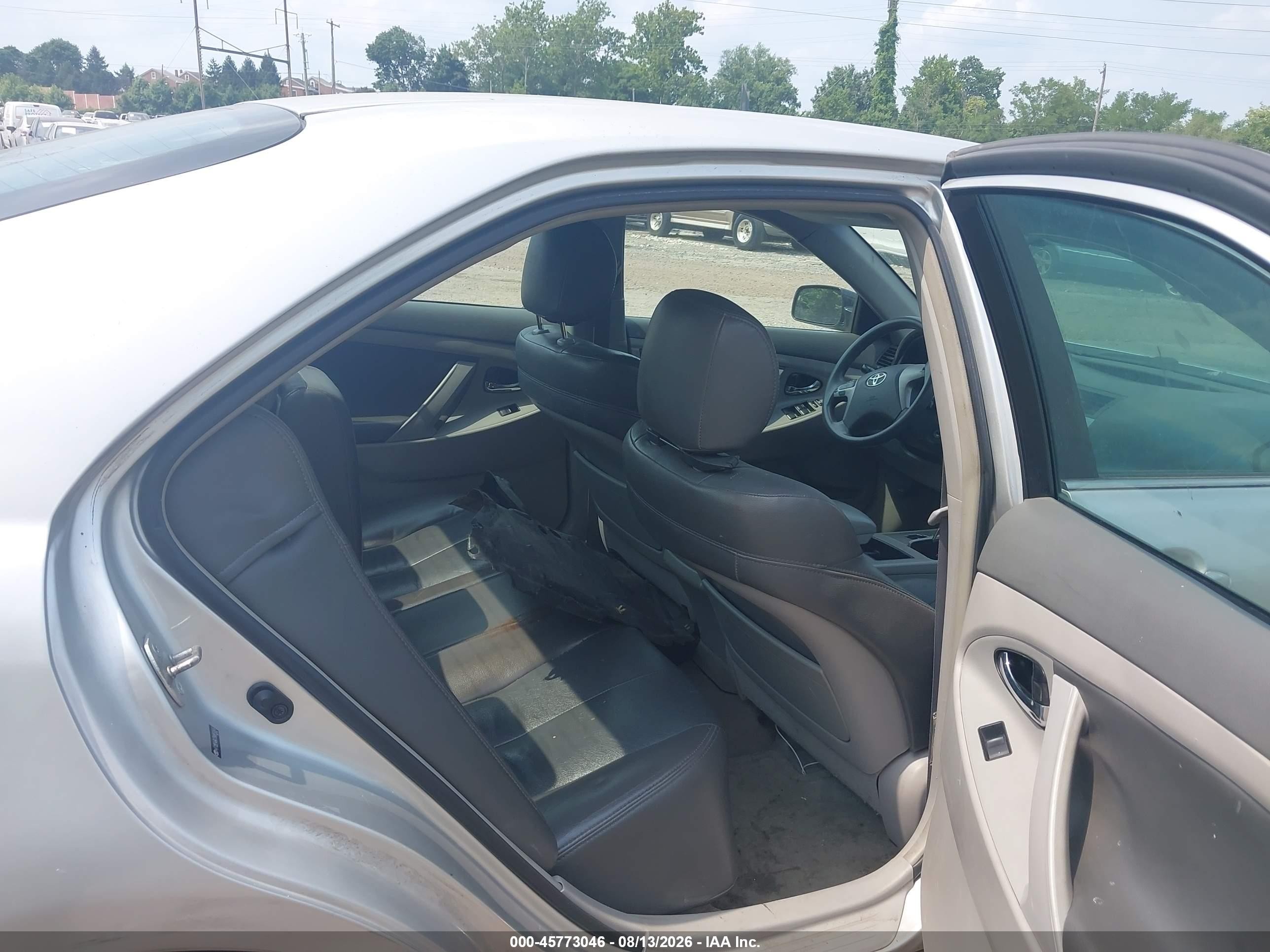 2009 Toyota Camry Le Silver vin: 4T1BE46K79U893666
