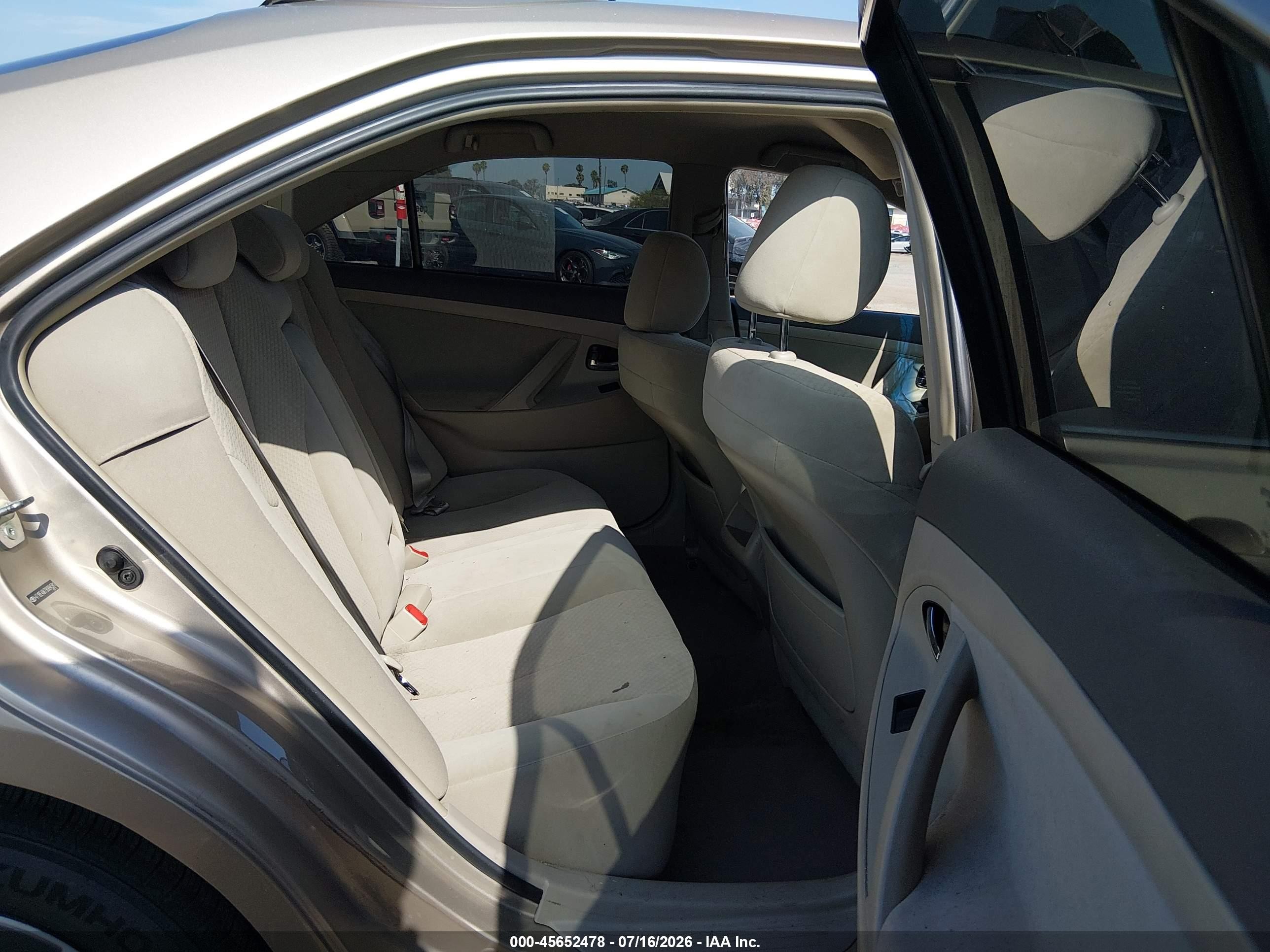 2009 Toyota Camry   Коричневый vin: 4T1BE46K79U894591