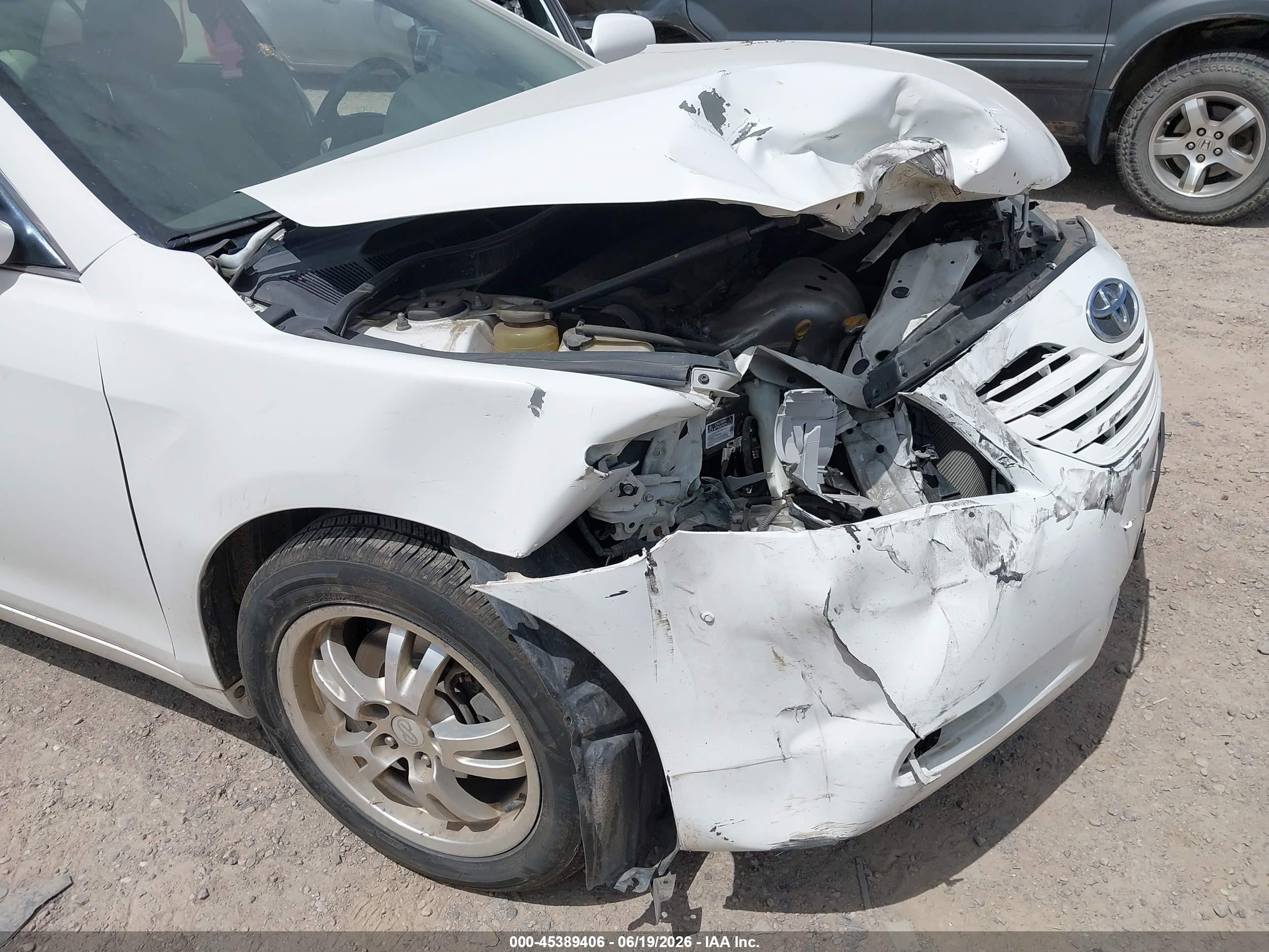 2009 Toyota Camry   White vin: 4T1BE46K79U920803