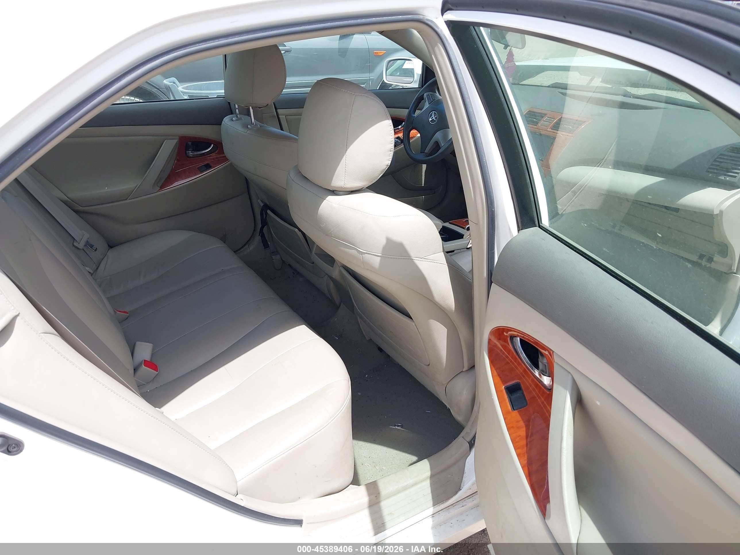 2009 Toyota Camry   White vin: 4T1BE46K79U920803