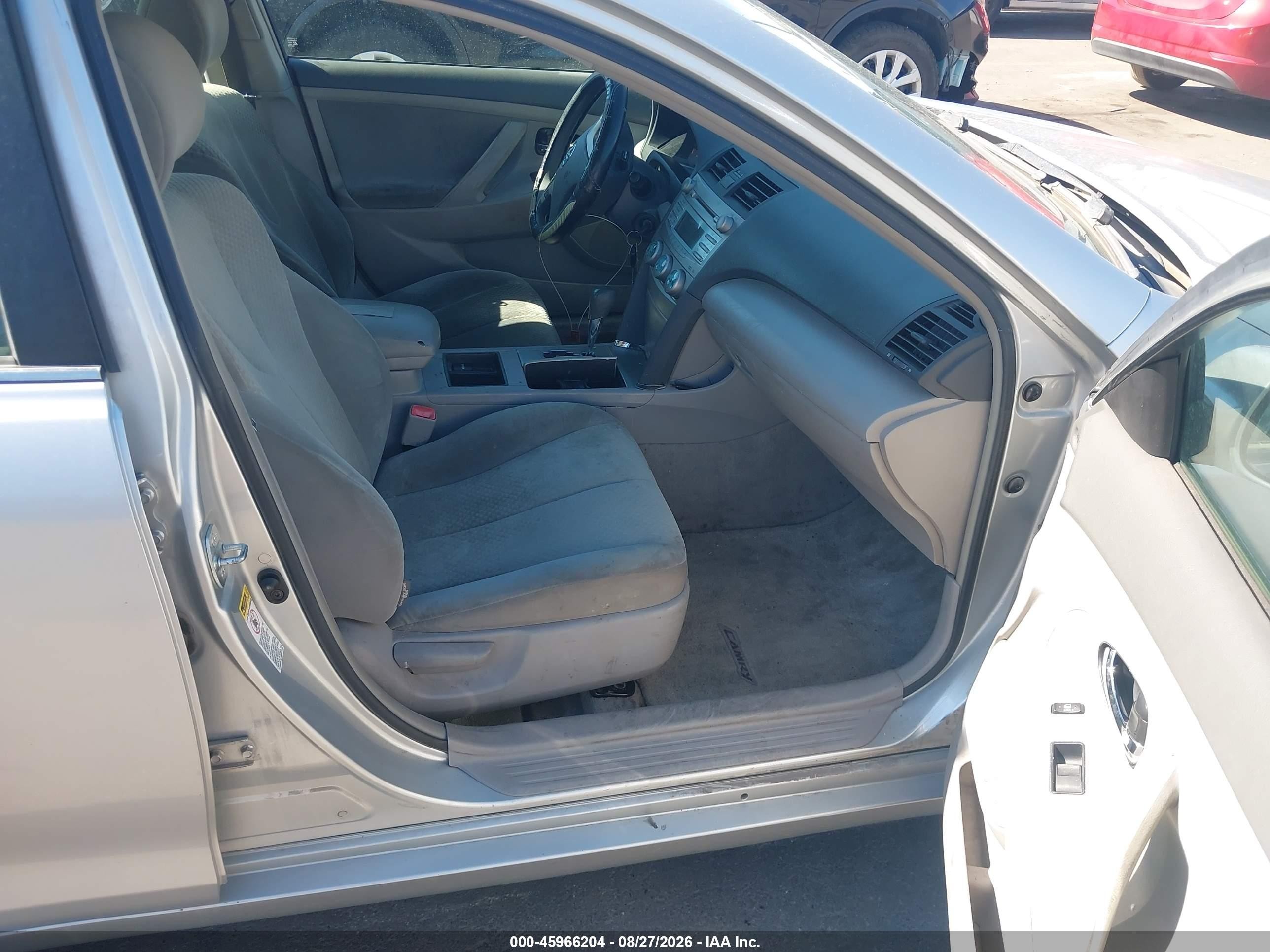2007 Toyota Camry Le Silver vin: 4T1BE46K87U013460
