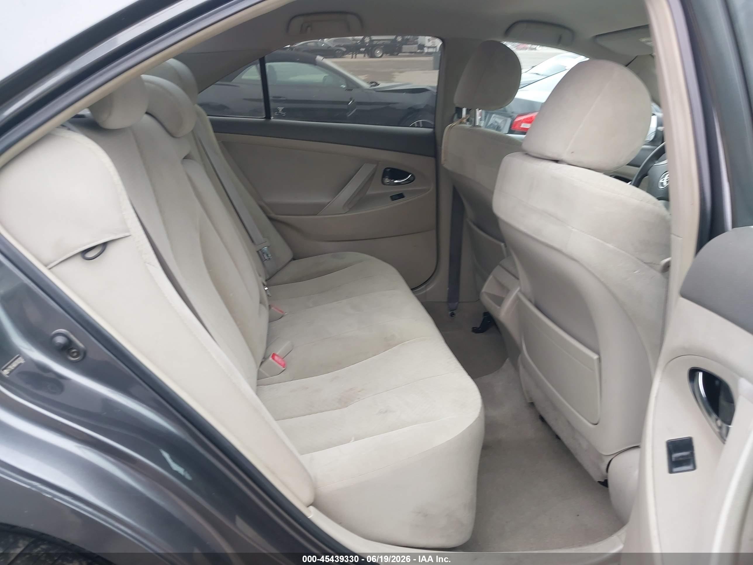 2007 Toyota Camry Le Gray vin: 4T1BE46K87U050282