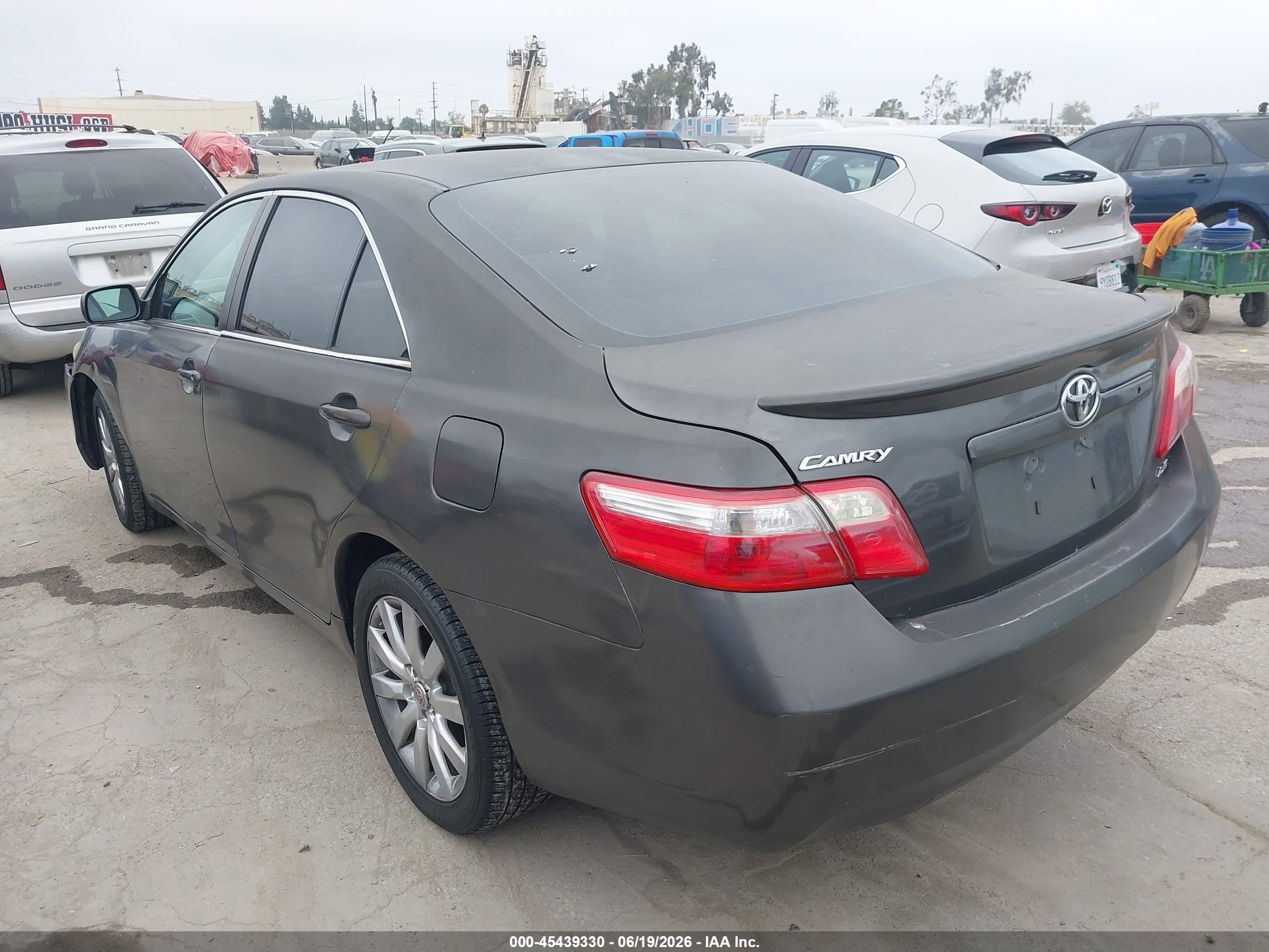 2007 Toyota Camry Le Gray vin: 4T1BE46K87U050282
