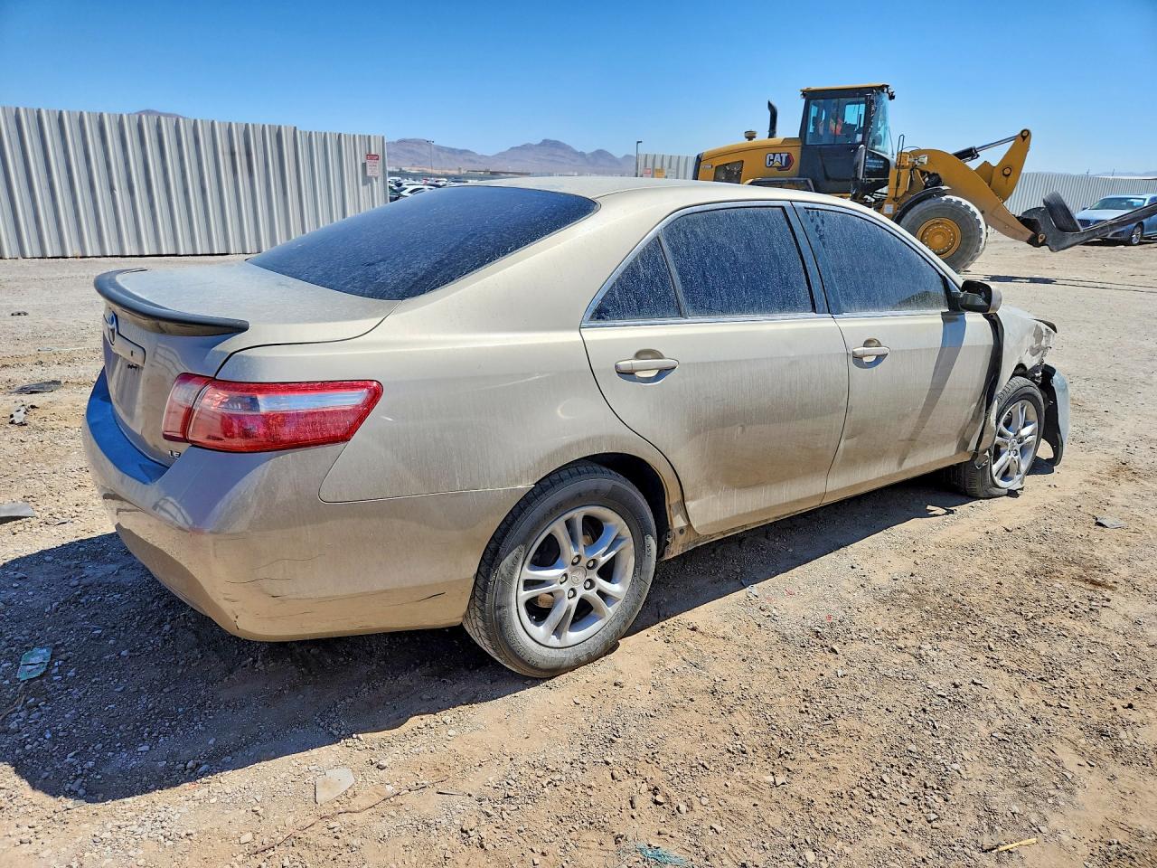 2007 Toyota Camry Le Gold vin: 4T1BE46K87U075182