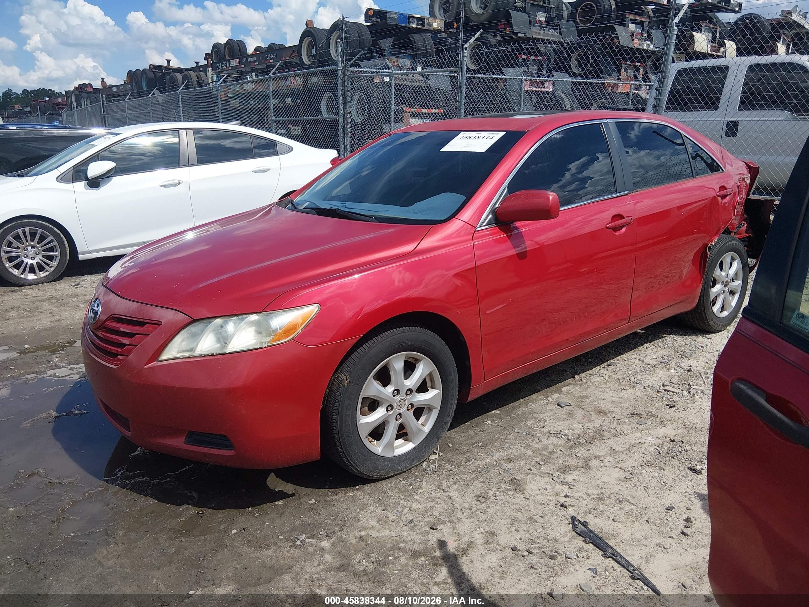 2007 Toyota Camry Le Red vin: 4T1BE46K87U094380
