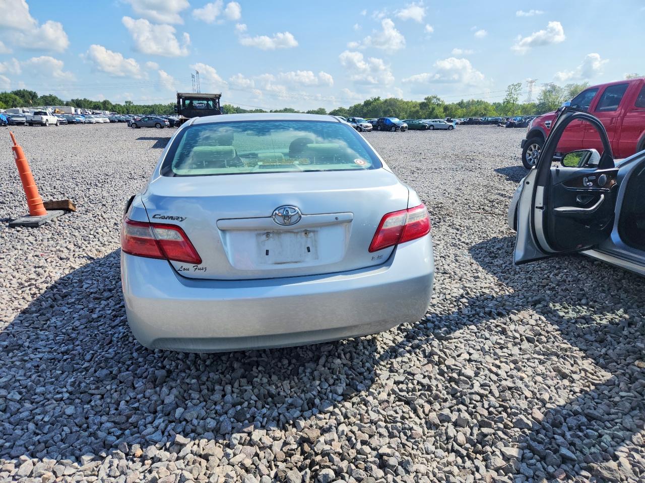 2007 Toyota Camry Le Silver vin: 4T1BE46K87U128754