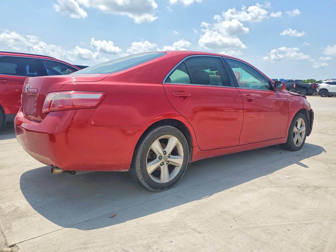 2007 Toyota Camry Le Red vin: 4T1BE46K87U129192