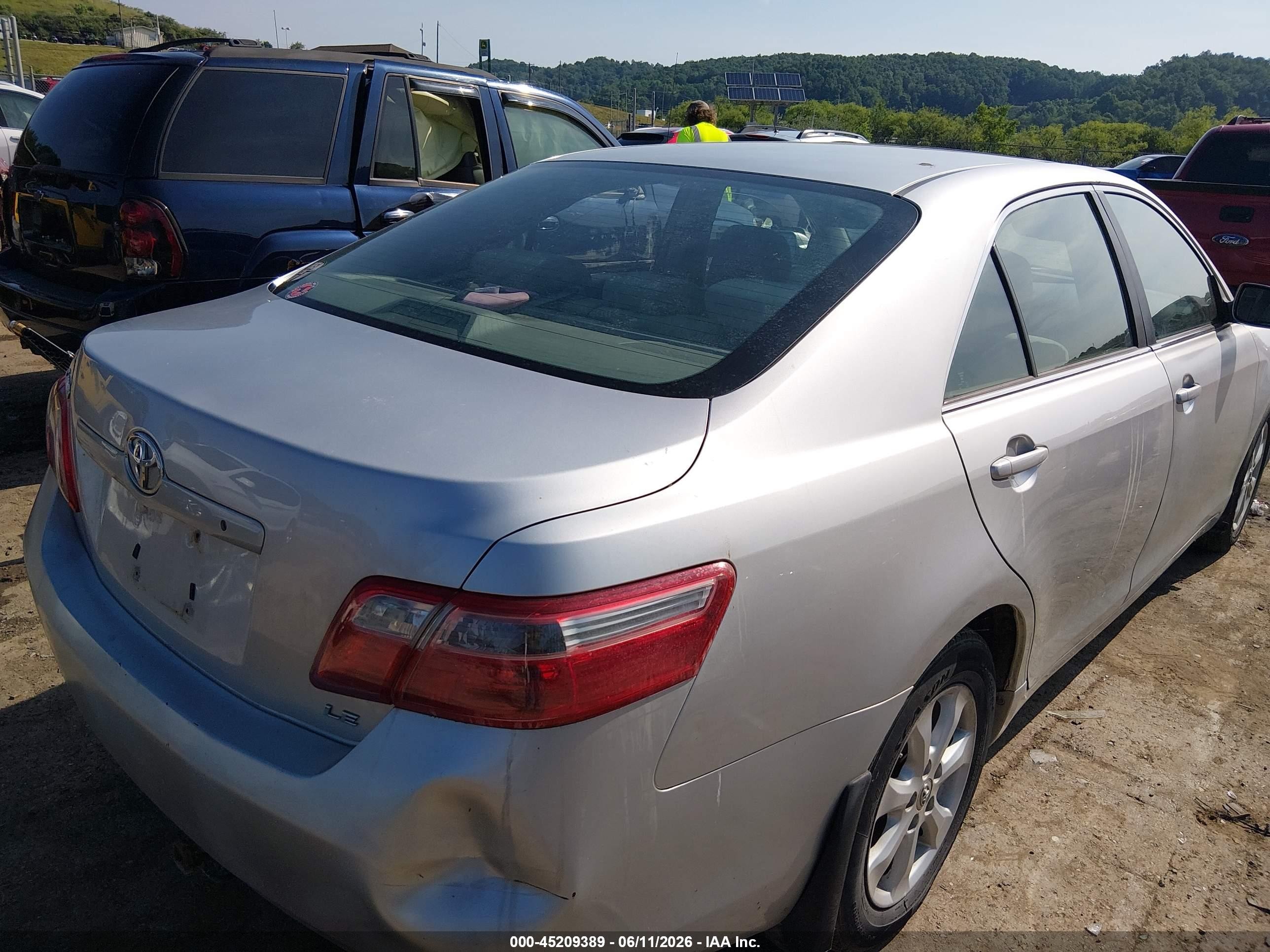 2007 Toyota Camry Le Silver vin: 4T1BE46K87U183625