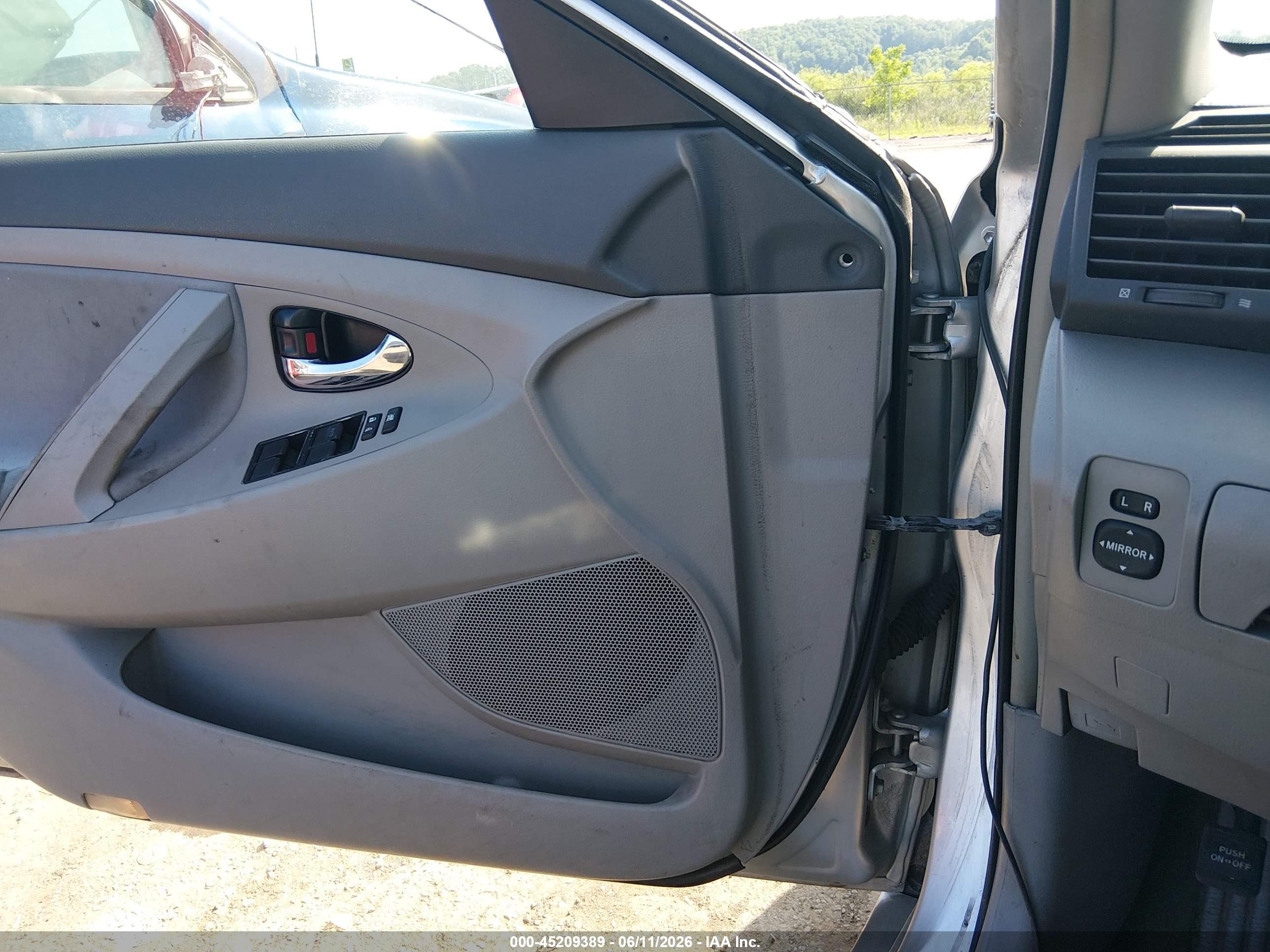 2007 Toyota Camry Le Silver vin: 4T1BE46K87U183625