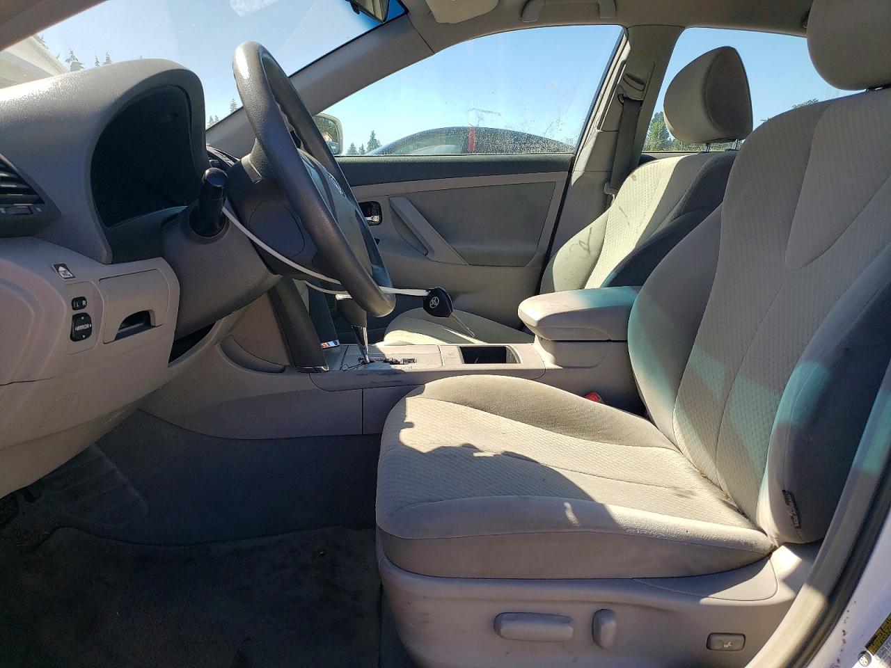 2007 Toyota Camry Le White vin: 4T1BE46K87U517409