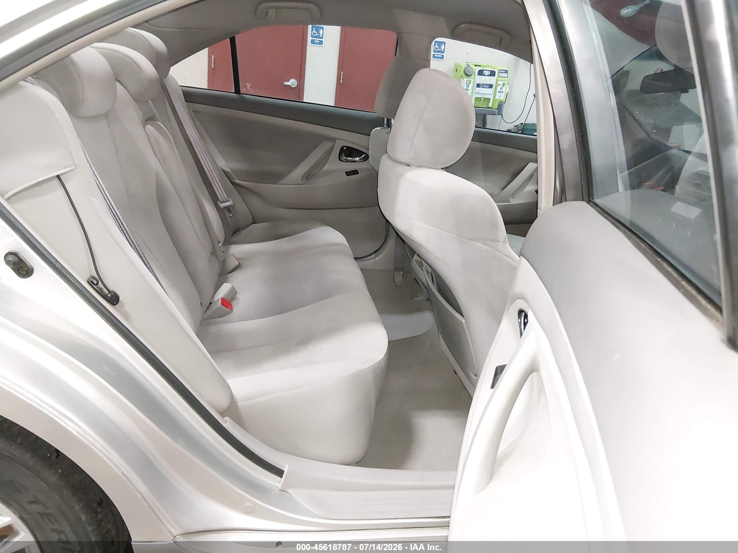 2007 Toyota Camry Le Серебряный vin: 4T1BE46K87U546537