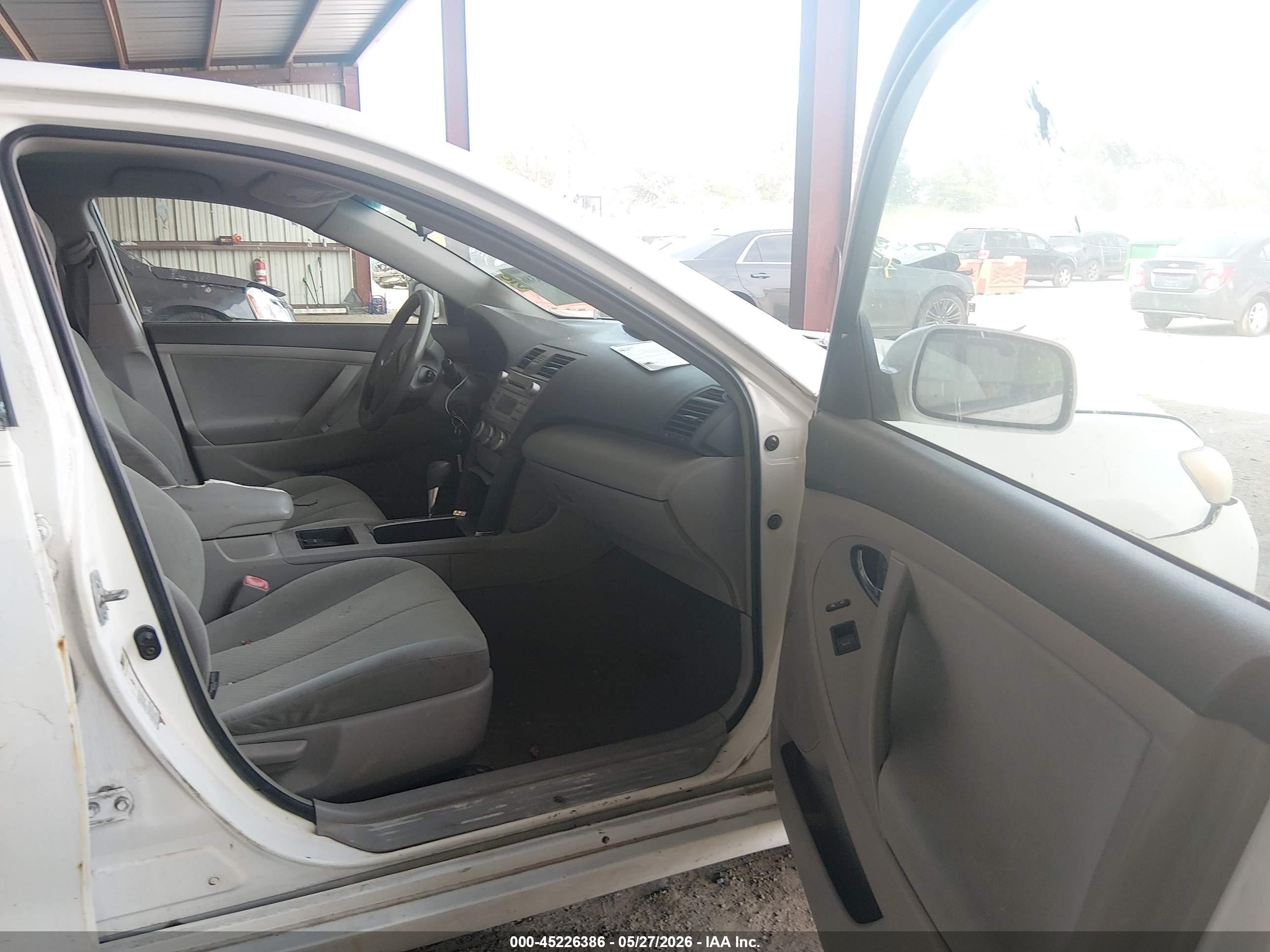 2007 Toyota Camry Le White vin: 4T1BE46K87U565427