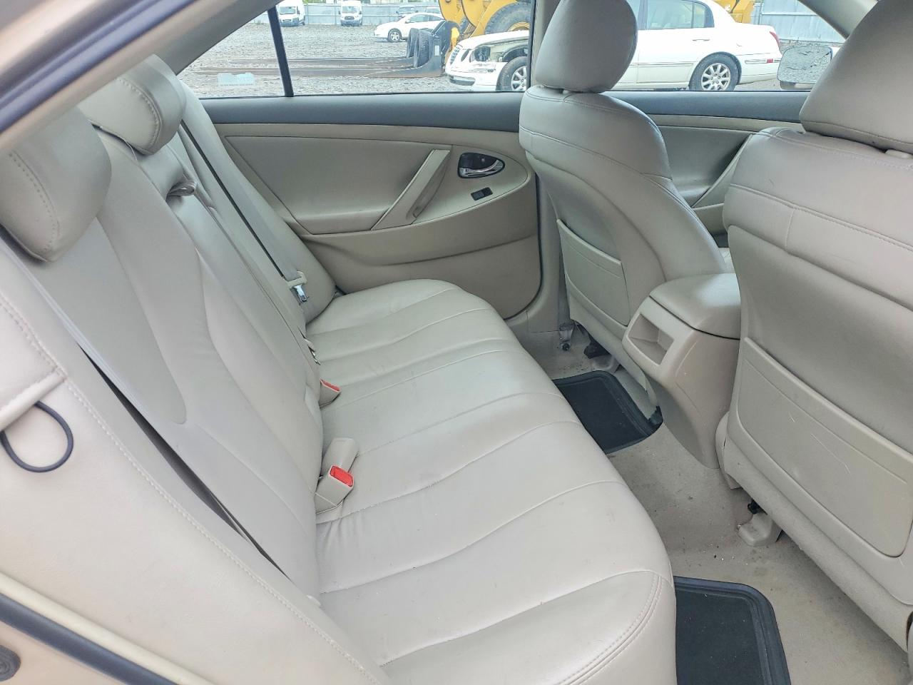 2007 Toyota Camry Le Gold vin: 4T1BE46K87U629661