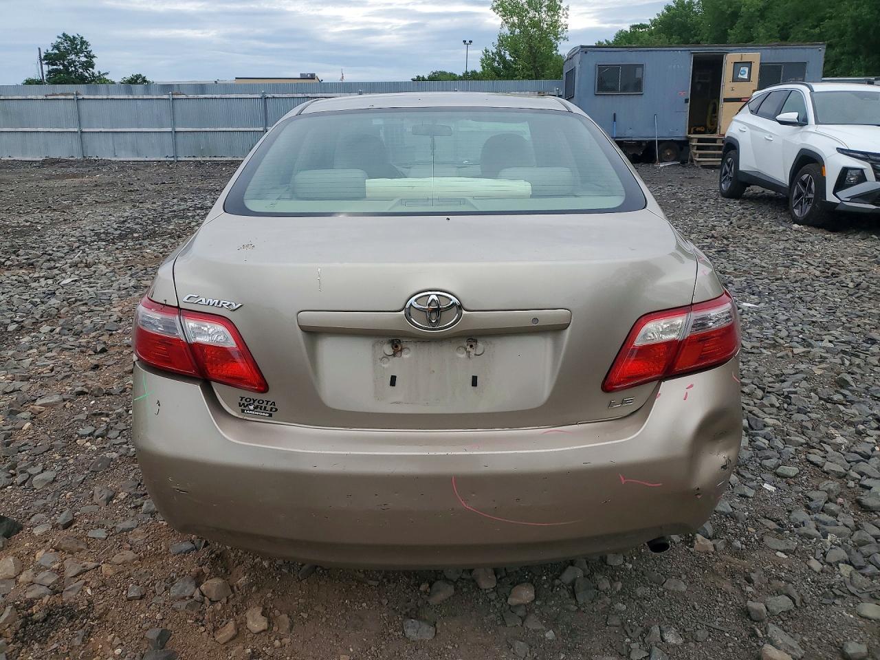 2007 Toyota Camry Le Gold vin: 4T1BE46K87U629661