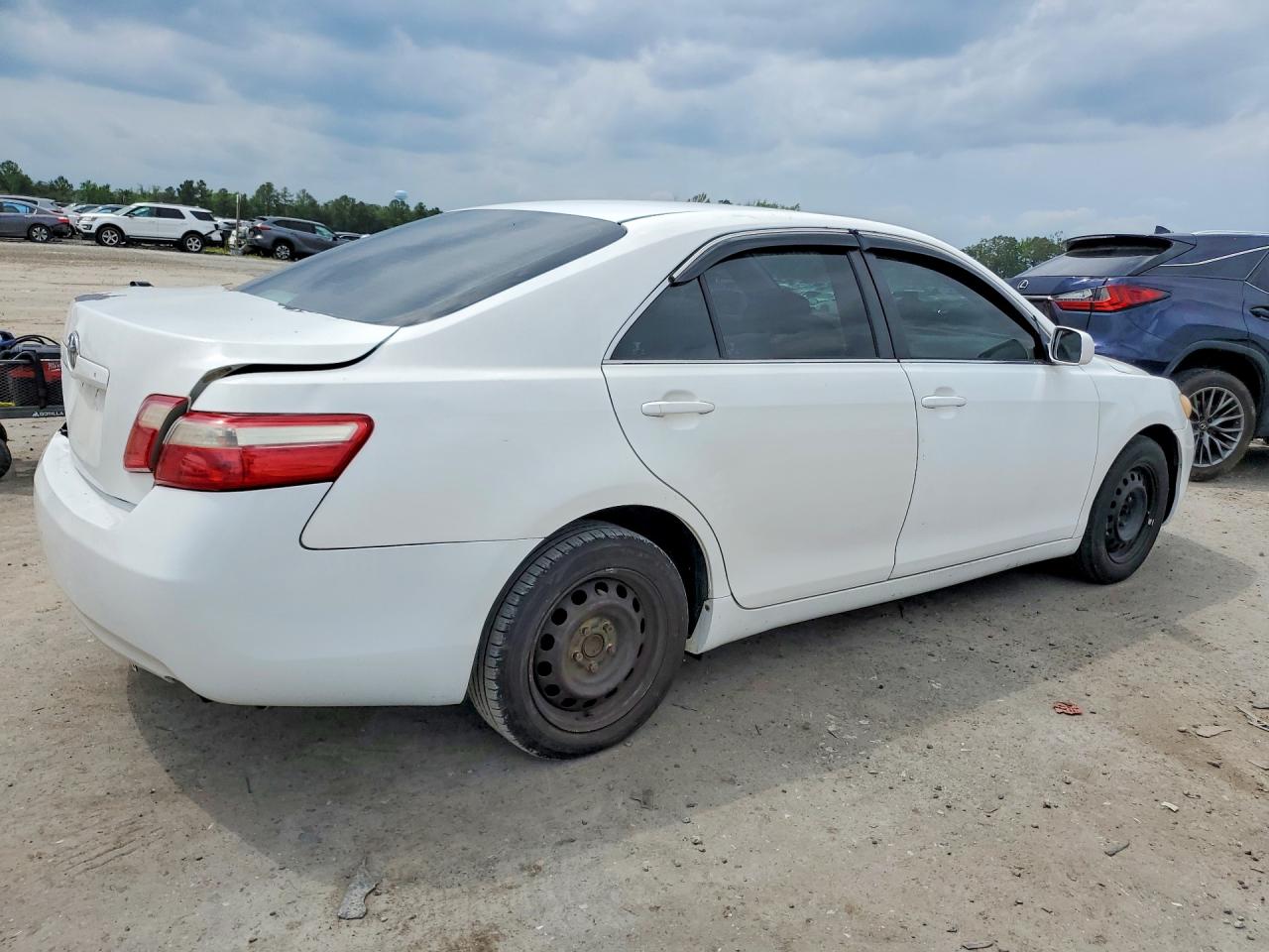 2007 Toyota Camry Le White vin: 4T1BE46K87U669867