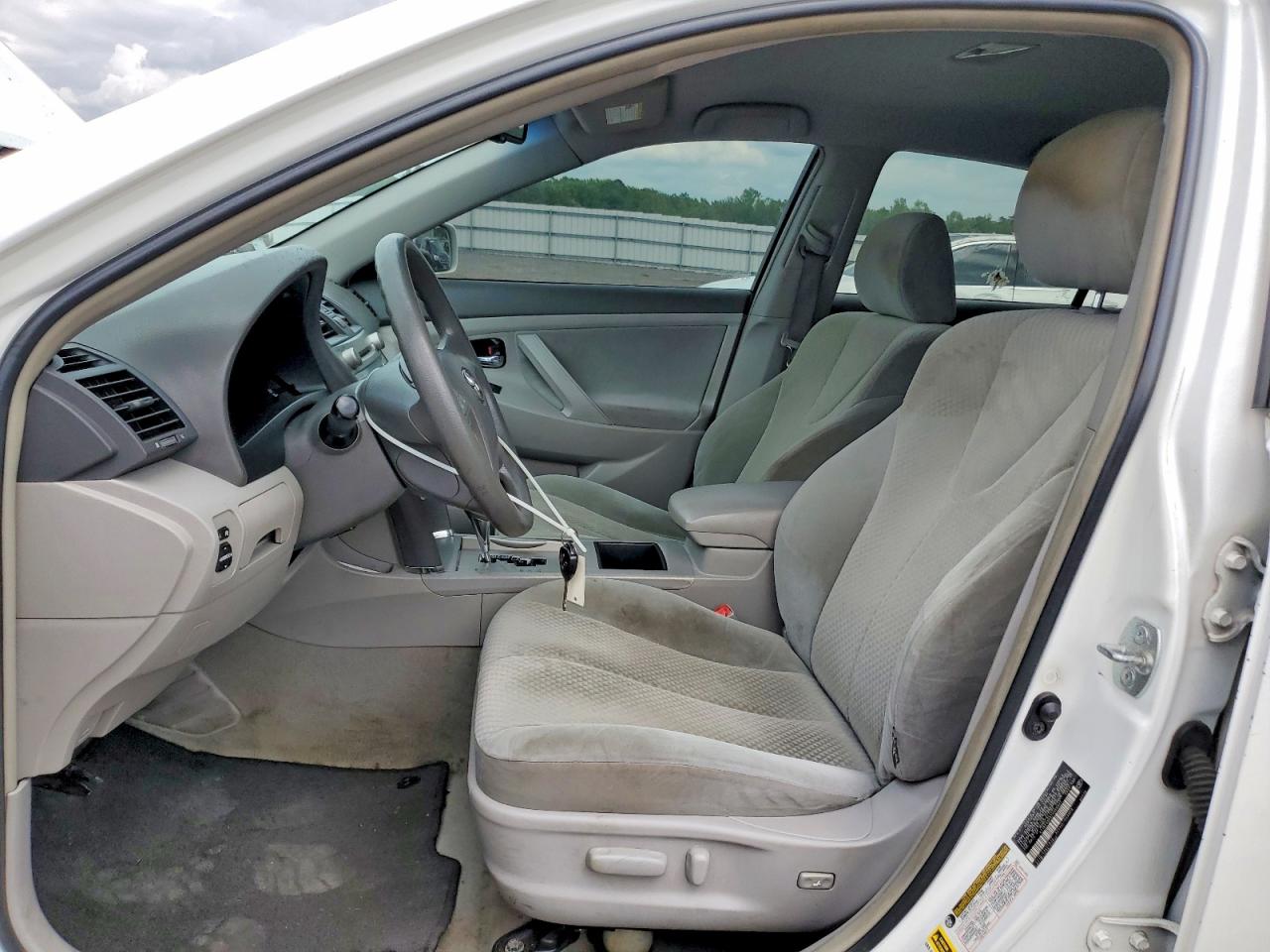 2007 Toyota Camry Le White vin: 4T1BE46K87U669867