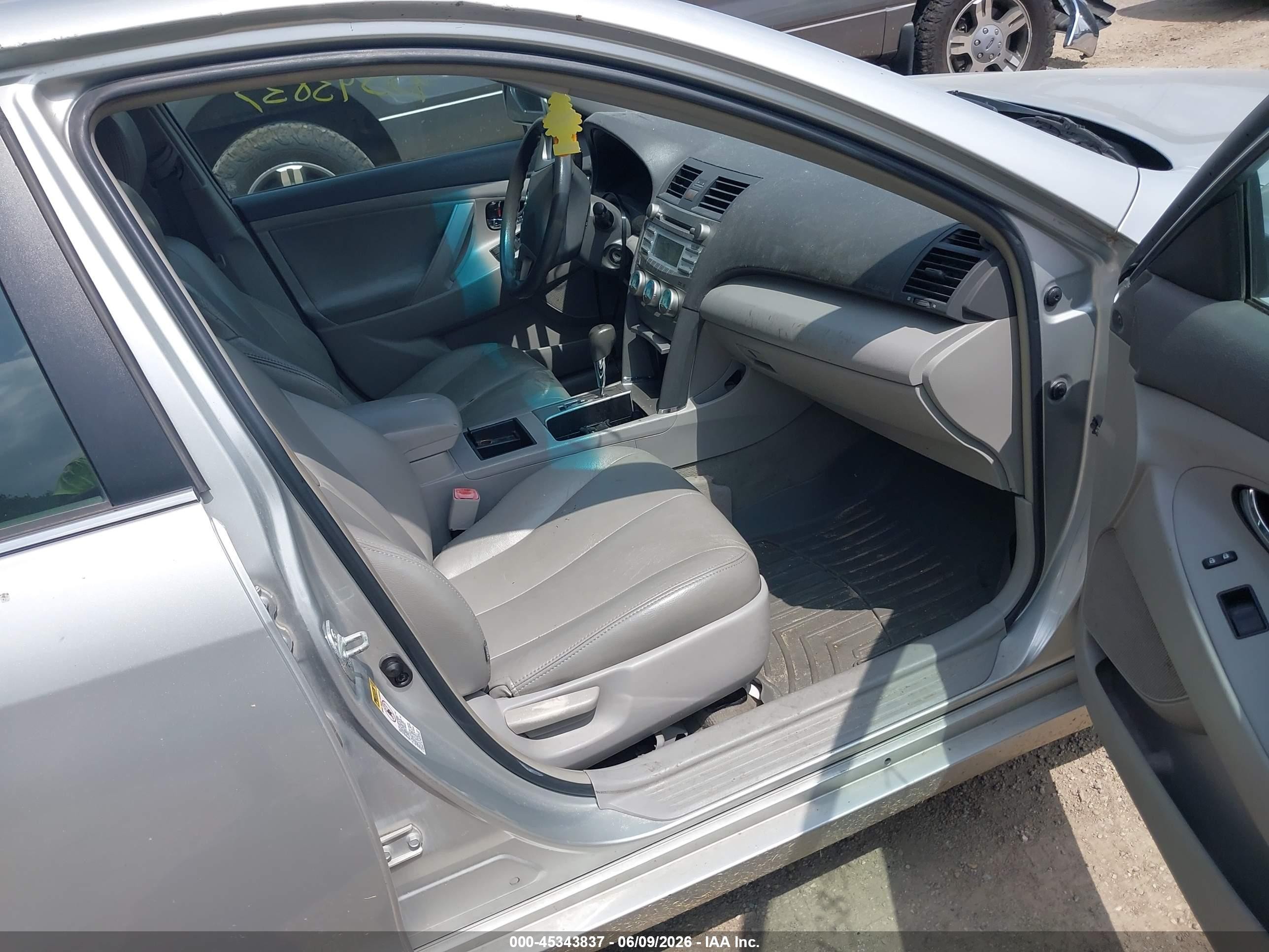 2007 Toyota Camry Le Серебряный vin: 4T1BE46K87U675555