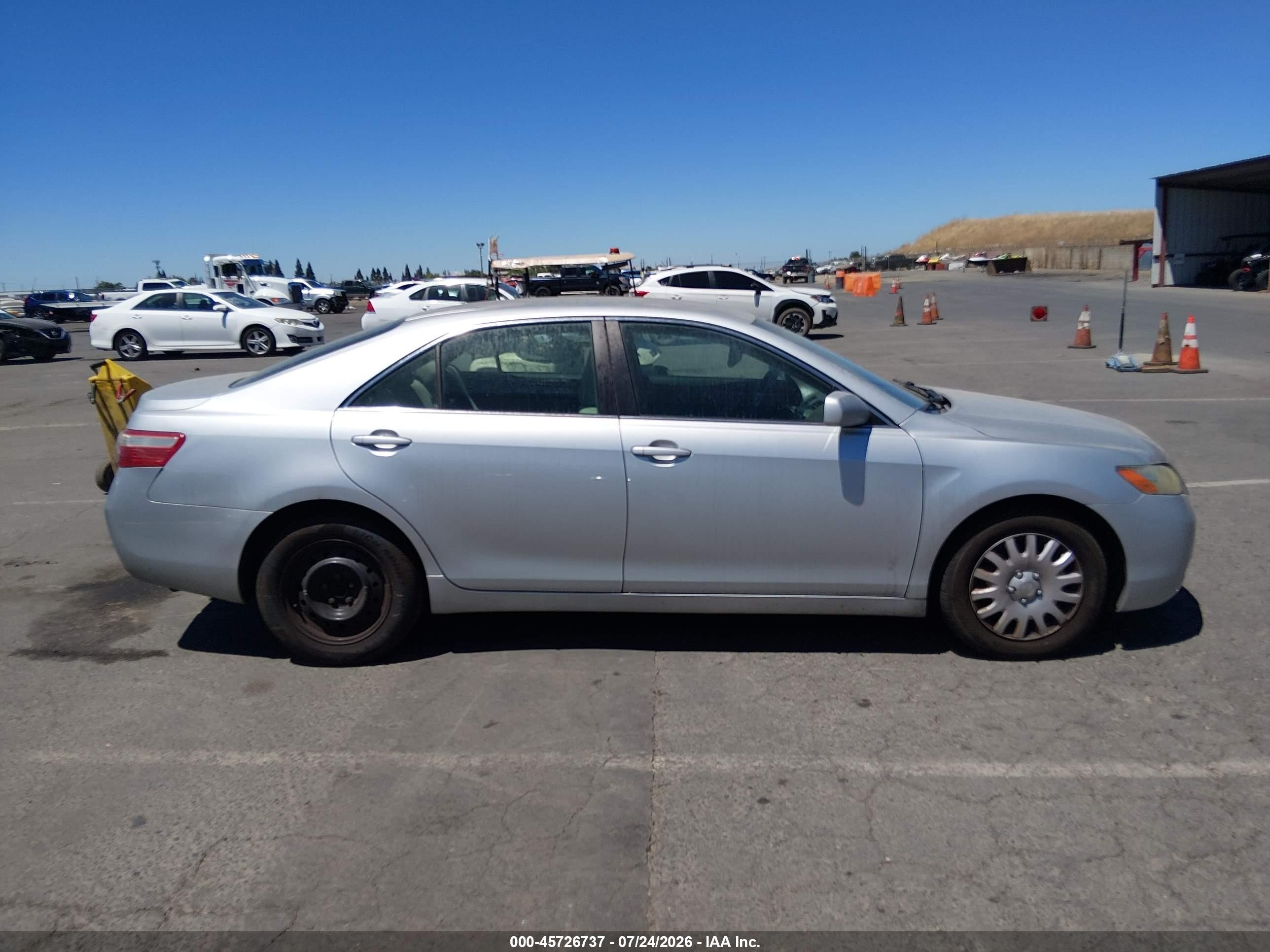 2007 Toyota Camry Le Серебряный vin: 4T1BE46K87U706061