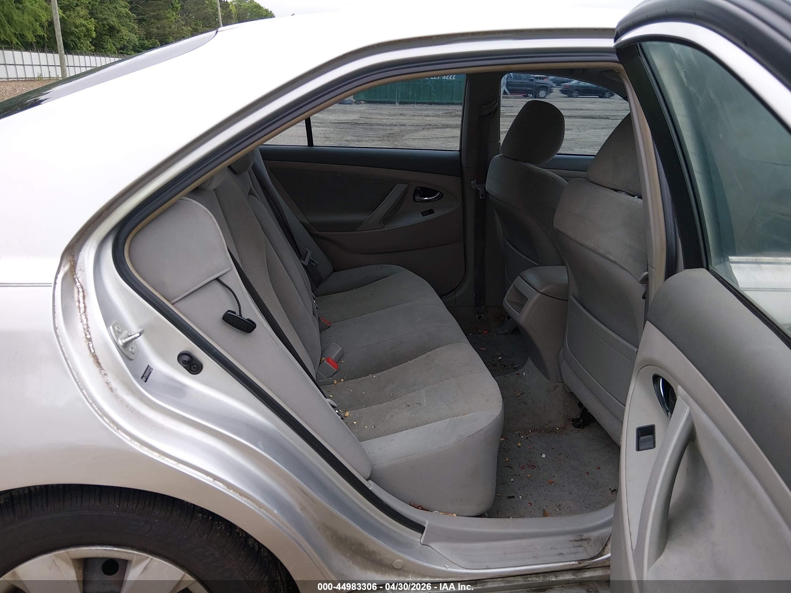 2008 Toyota Camry Le Silver vin: 4T1BE46K88U220156