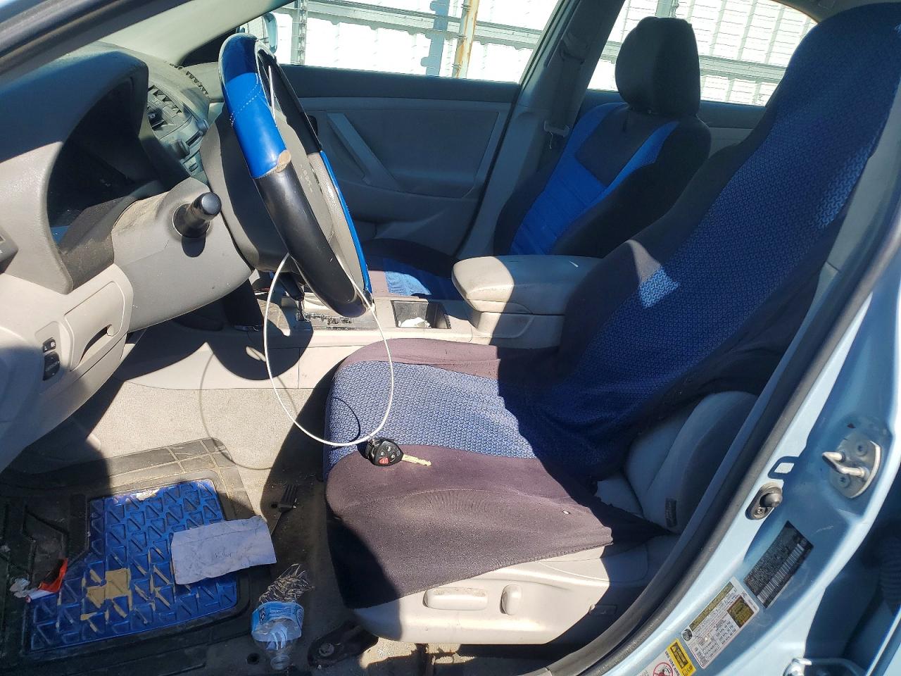 2008 Toyota Camry Le Blue vin: 4T1BE46K88U758260