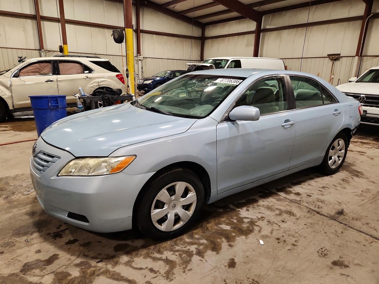 2008 Toyota Camry Le Blue vin: 4T1BE46K88U768013