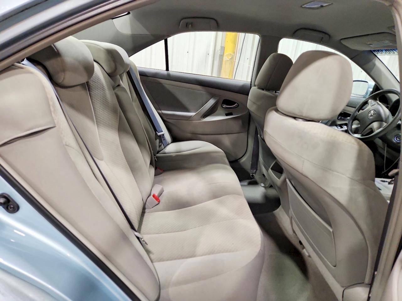 2008 Toyota Camry Le Blue vin: 4T1BE46K88U768013