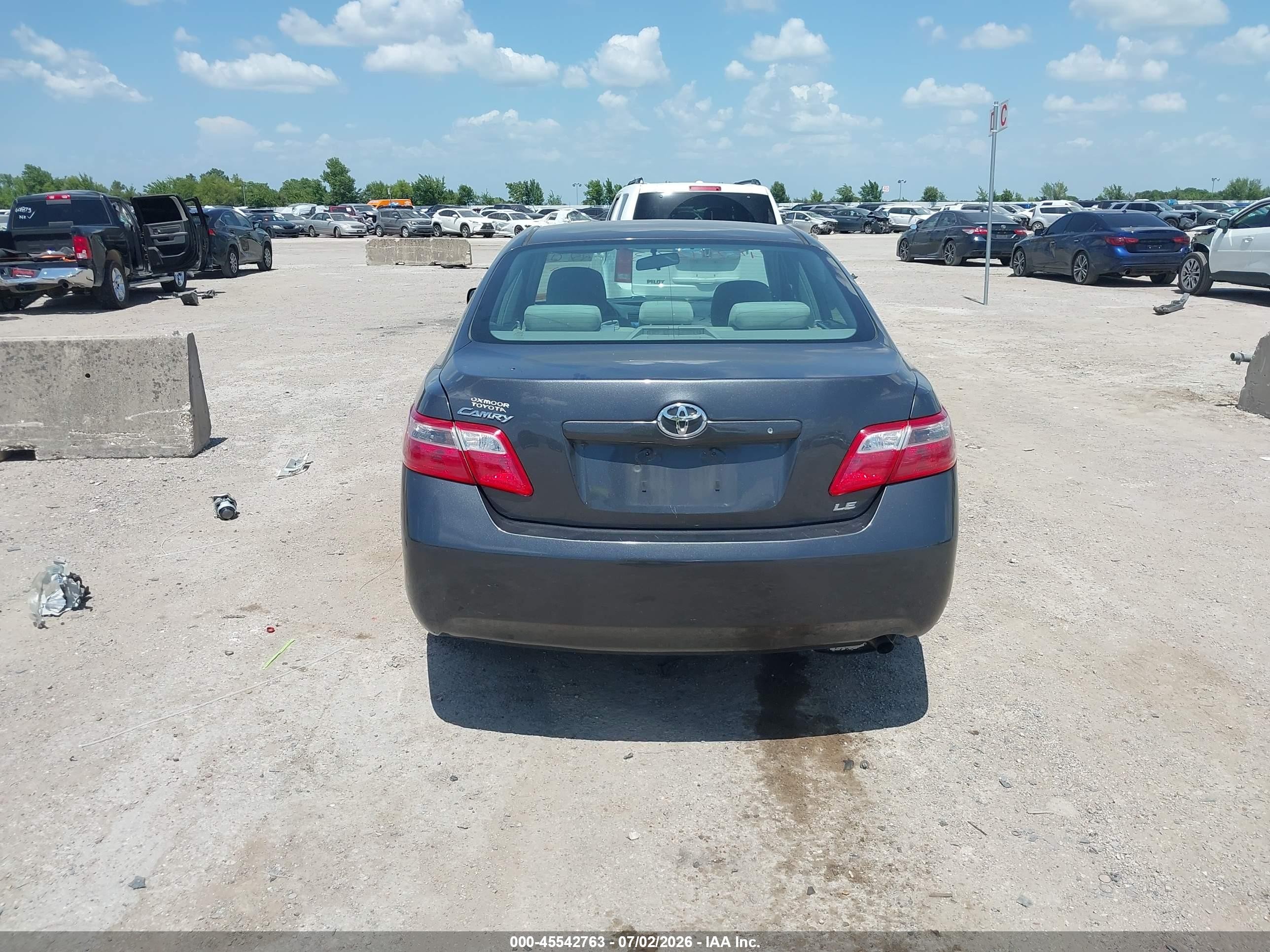 2008 Toyota Camry Le Gray vin: 4T1BE46K88U771655