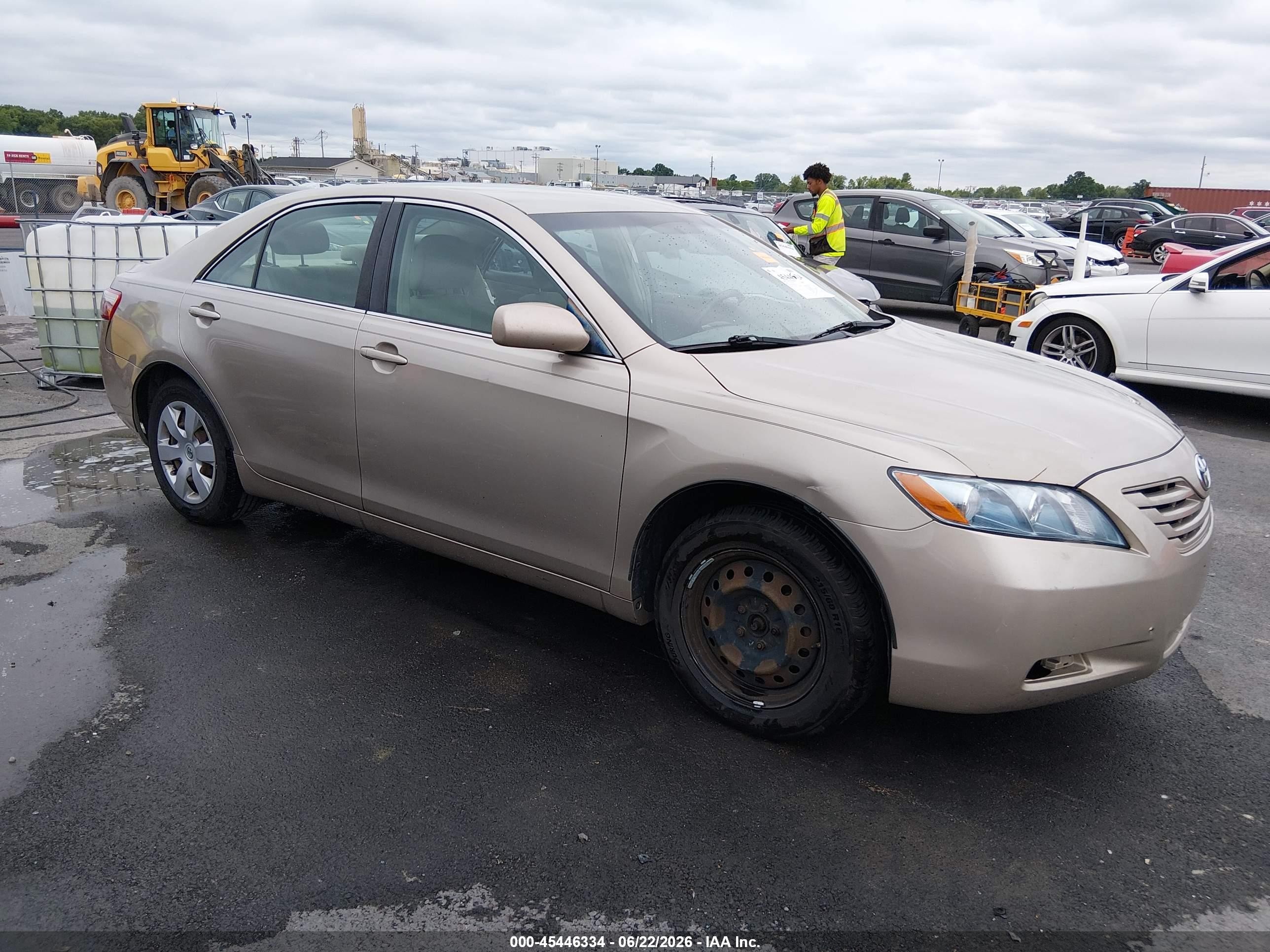 2008 Toyota Camry Le Золотой vin: 4T1BE46K88U775303