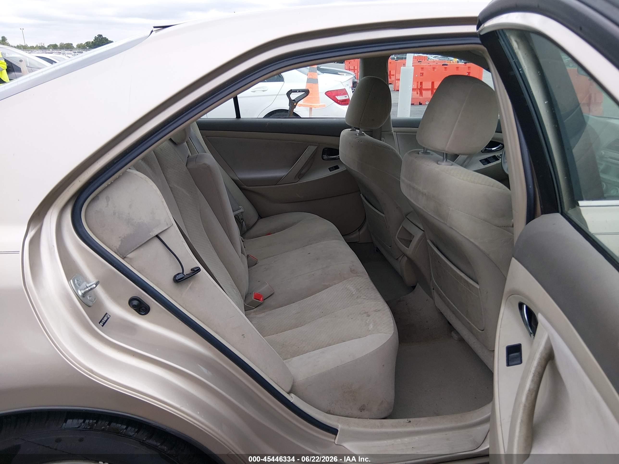 2008 Toyota Camry Le Золотой vin: 4T1BE46K88U775303