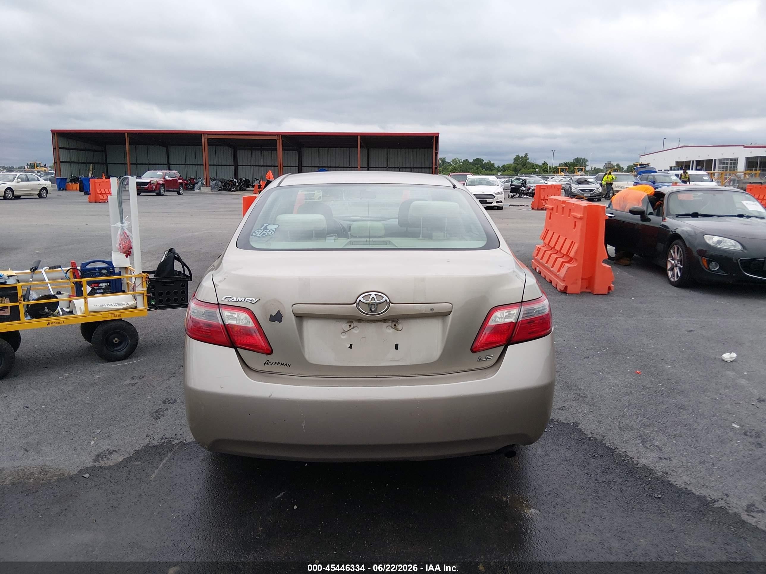 2008 Toyota Camry Le Золотой vin: 4T1BE46K88U775303