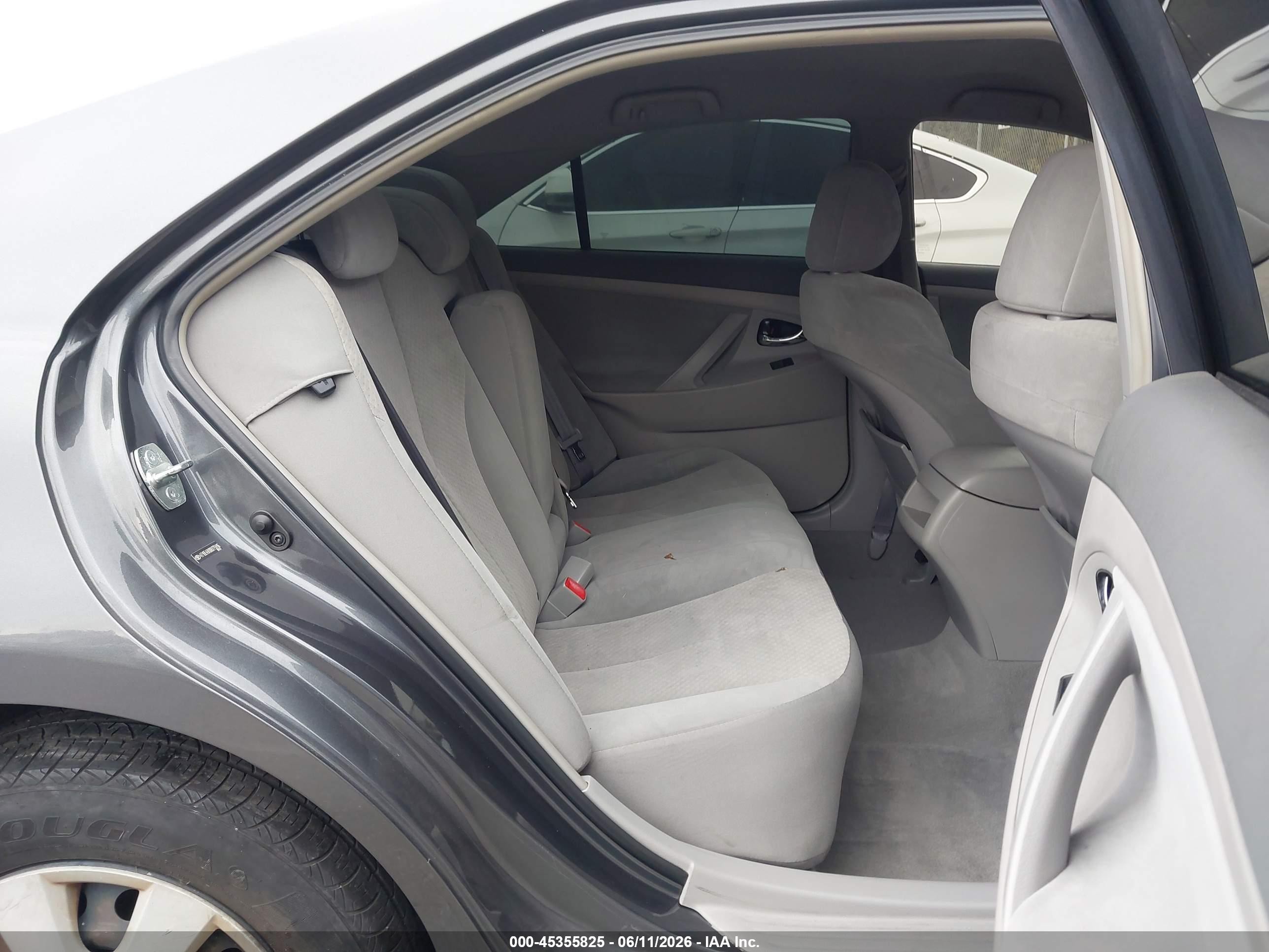 2008 Toyota Camry Le Gray vin: 4T1BE46K88U775916