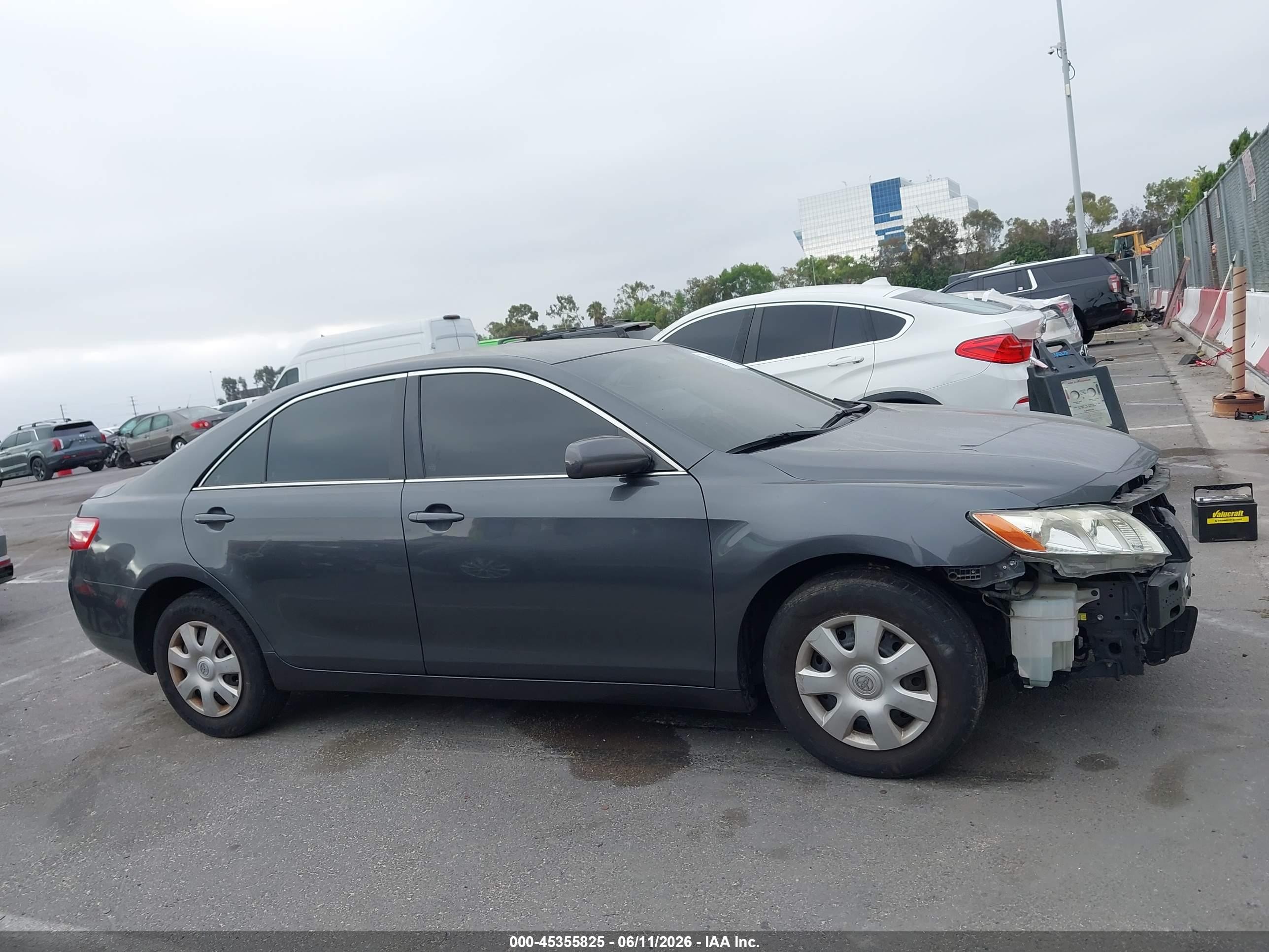 2008 Toyota Camry Le Gray vin: 4T1BE46K88U775916
