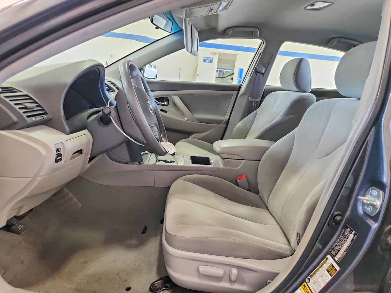 2008 Toyota Camry Le Gray vin: 4T1BE46K88U785832