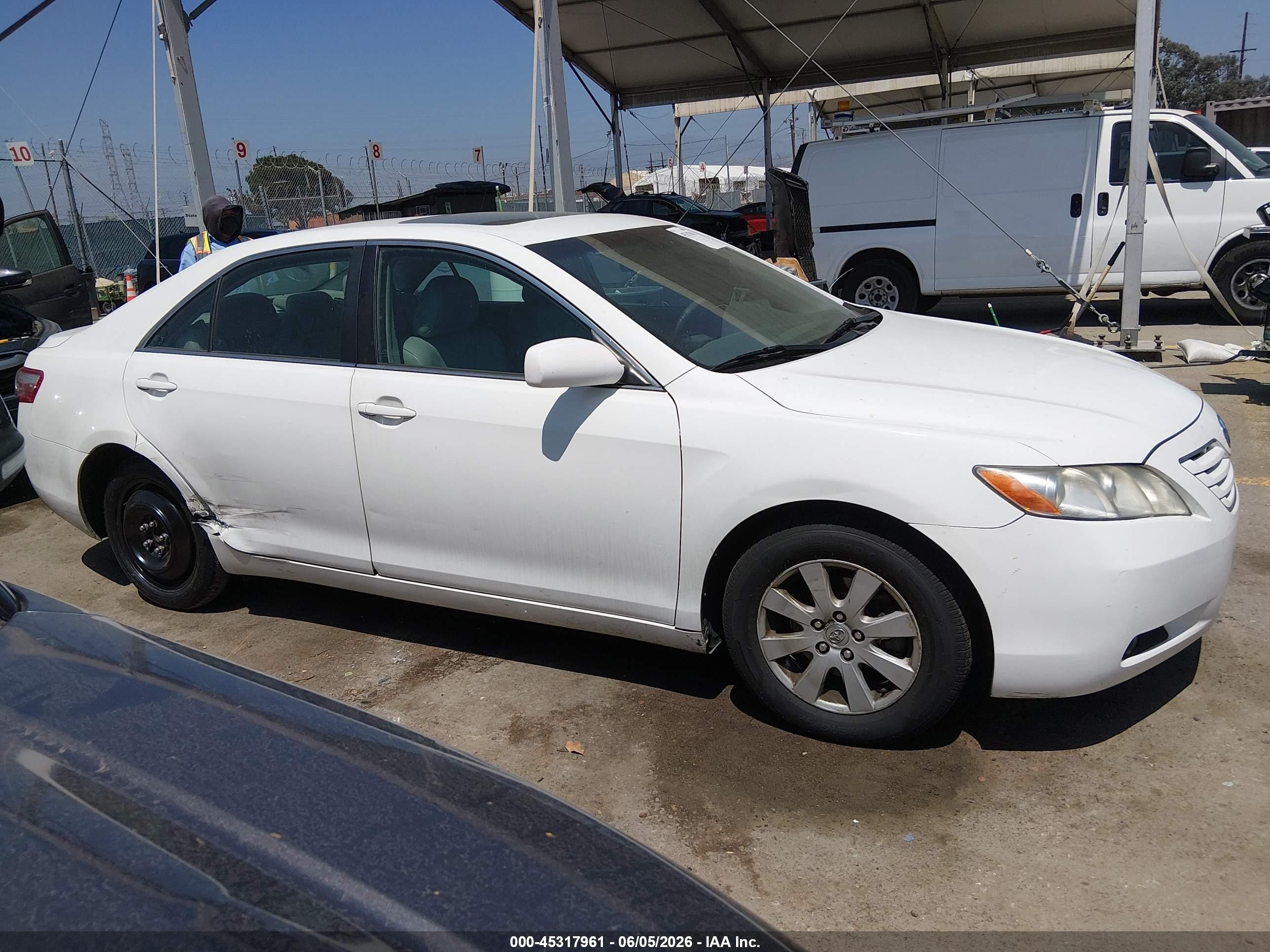 2008 Toyota Camry Xle White vin: 4T1BE46K88U788150
