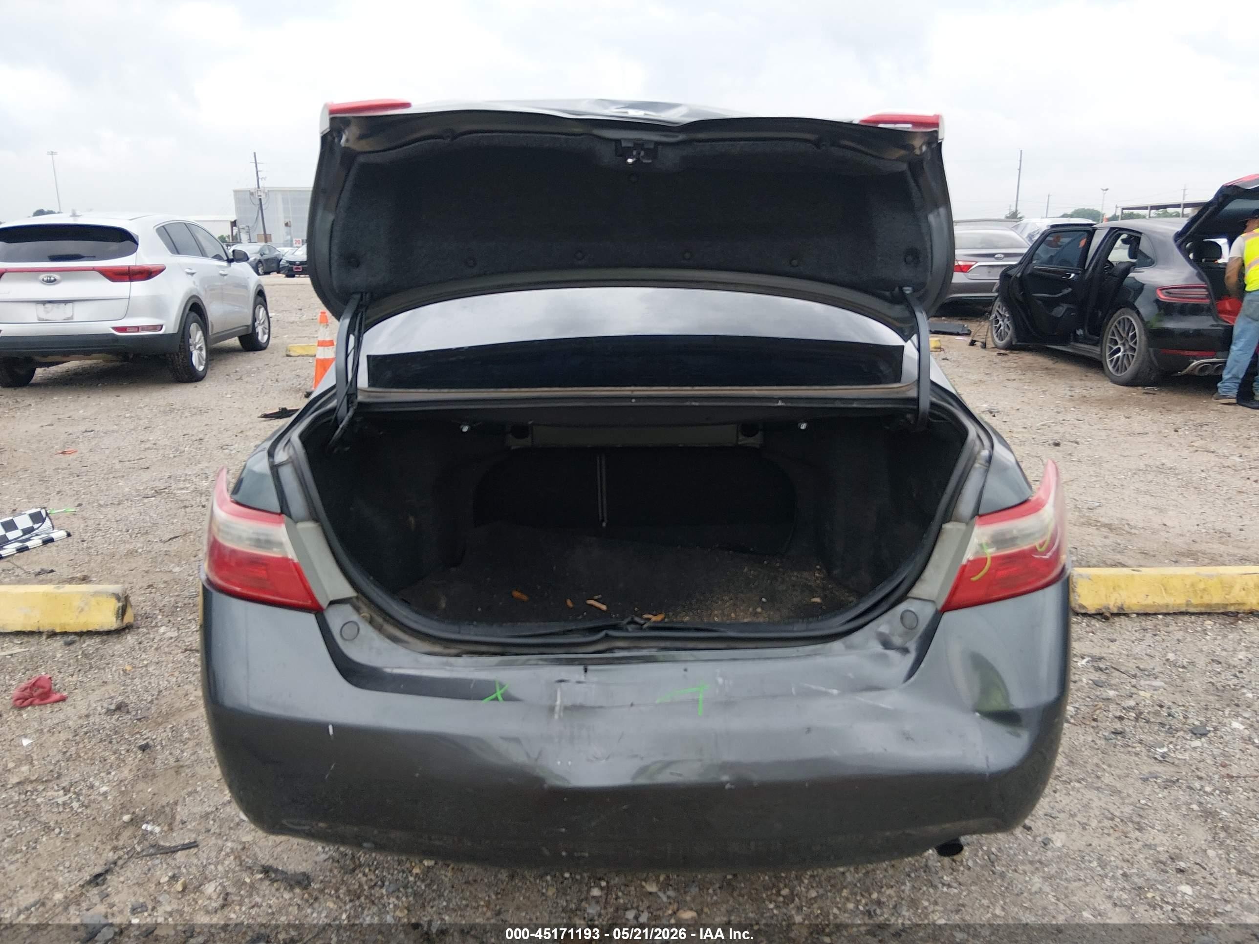 2009 Toyota Camry Le Gray vin: 4T1BE46K89U269827