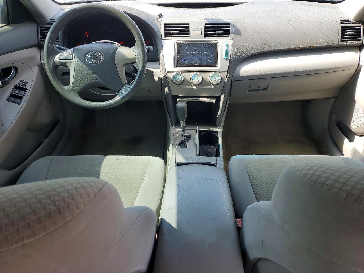 2009 Toyota Camry Le Silver vin: 4T1BE46K89U299975