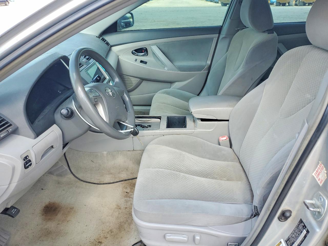 2009 Toyota Camry Le Silver vin: 4T1BE46K89U299975