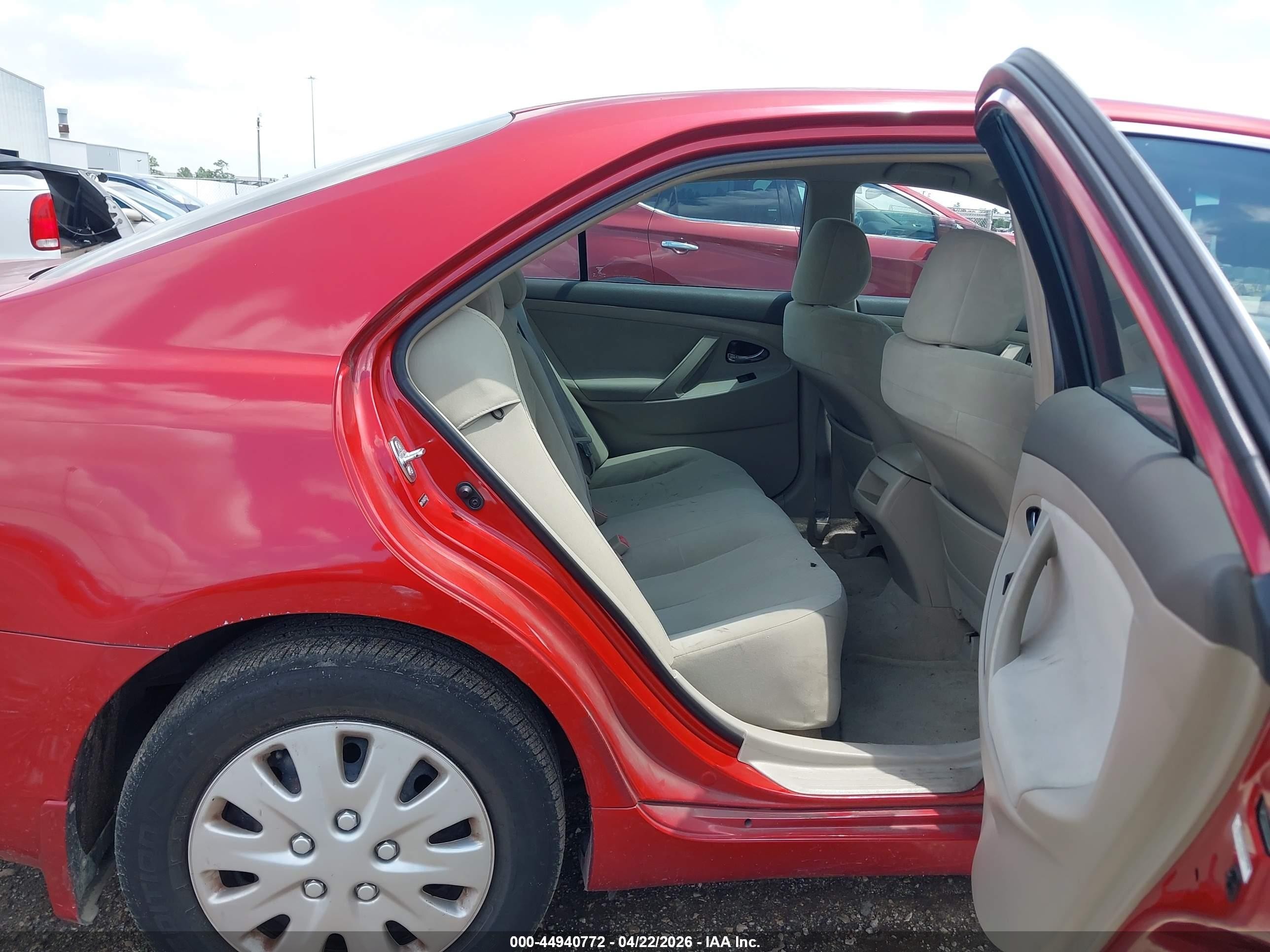 2009 Toyota Camry Le Red vin: 4T1BE46K89U342193