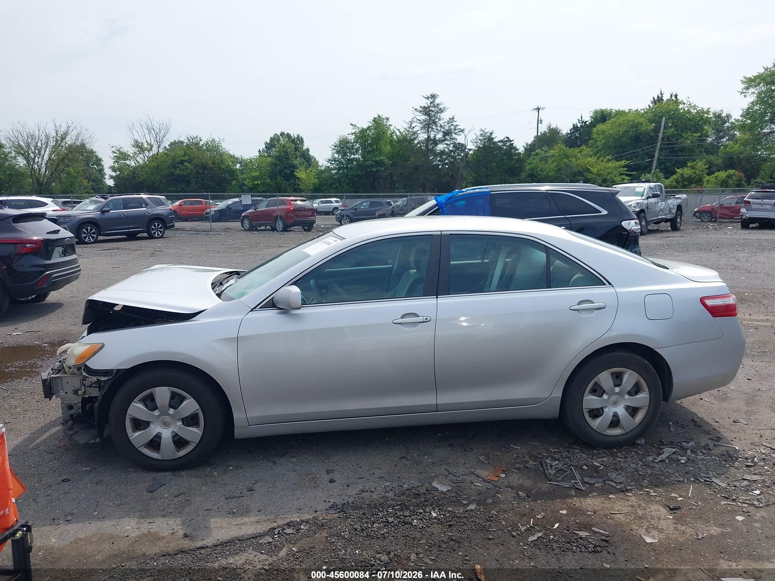 2009 Toyota Camry Le Silver vin: 4T1BE46K89U350178