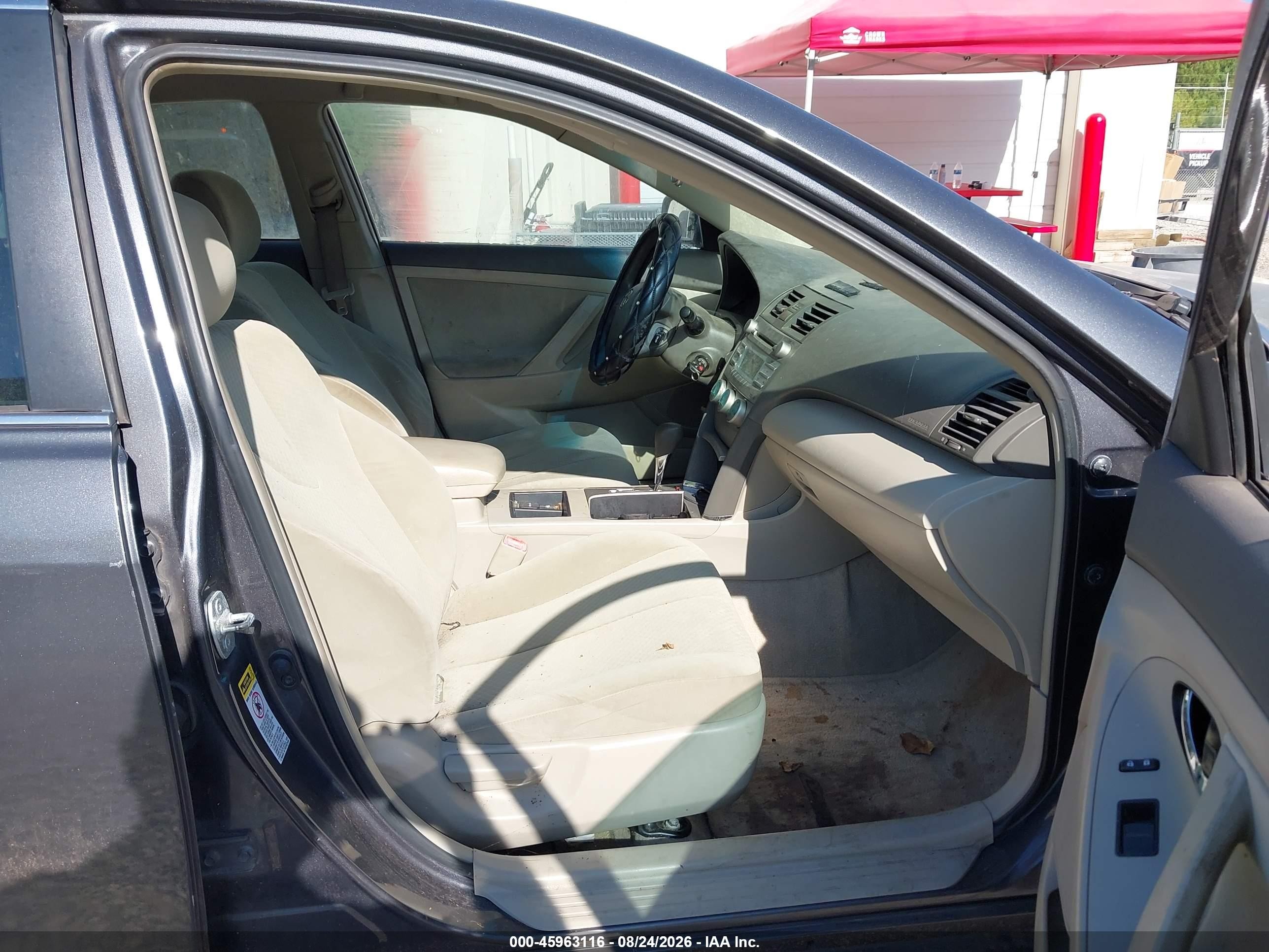 2009 Toyota Camry Le Gray vin: 4T1BE46K89U360676