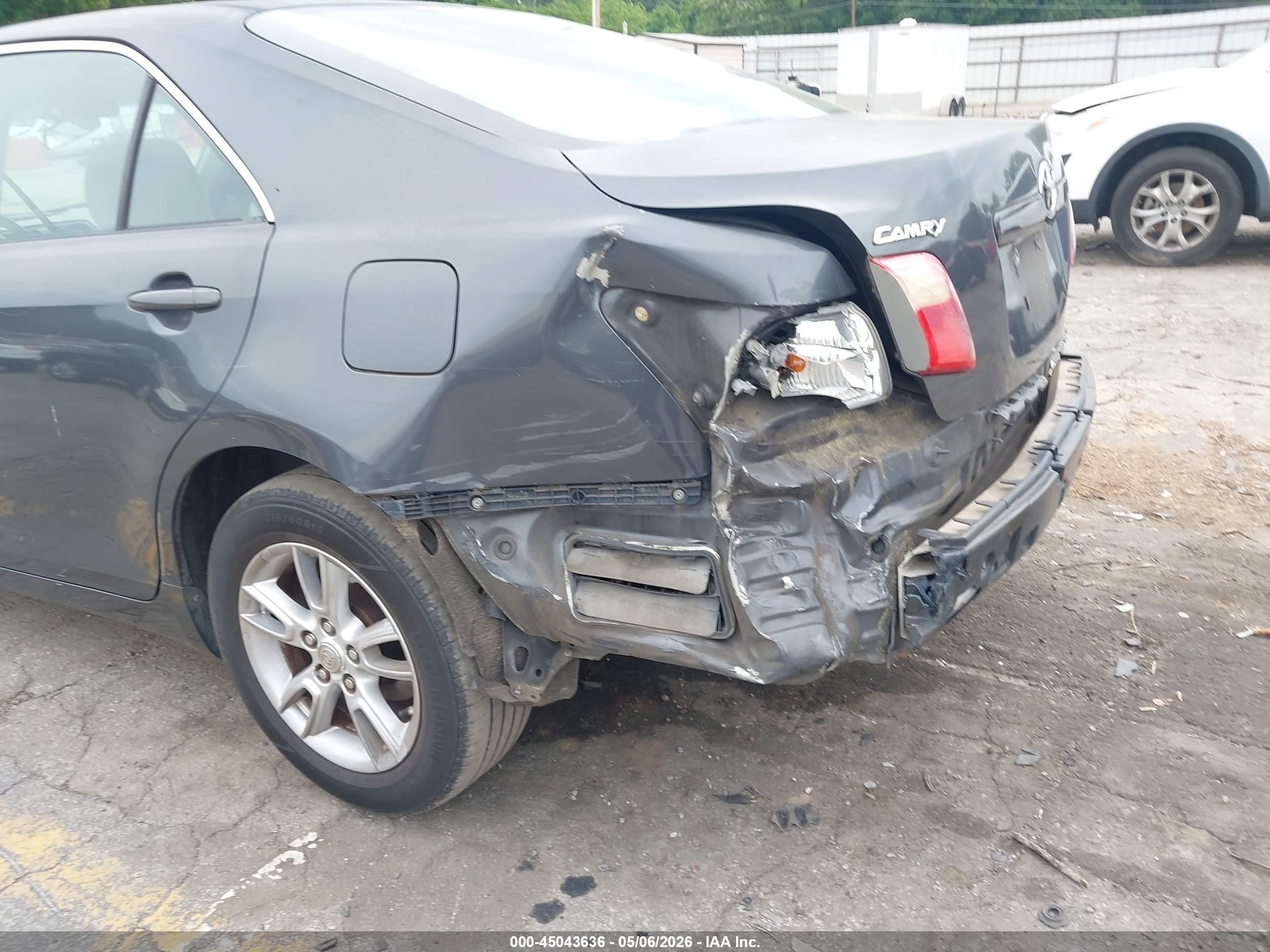 2009 Toyota Camry Le Gray vin: 4T1BE46K89U378885